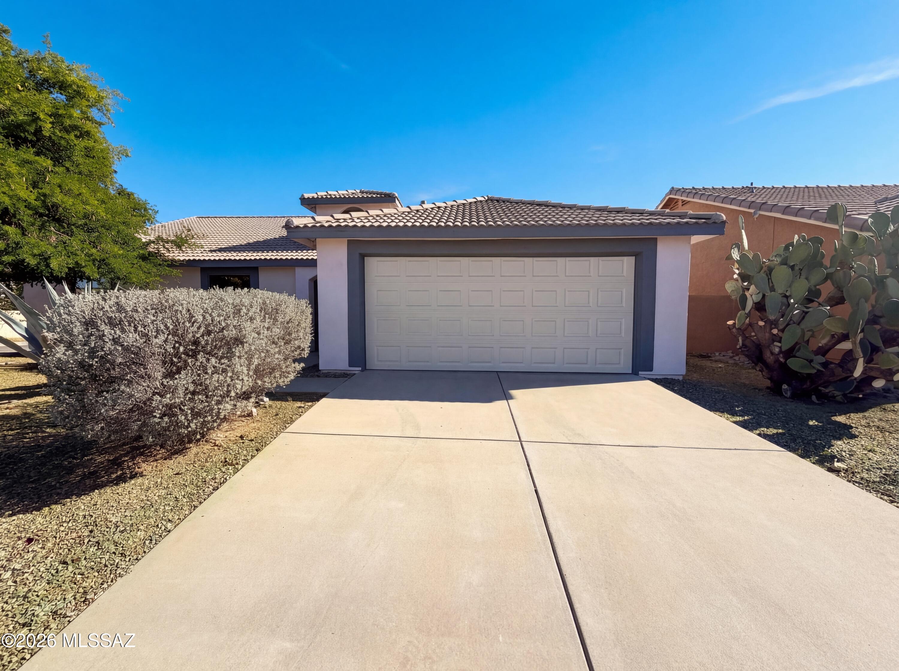 Elliott Homes At Rita Ranch (1-521) - Residential