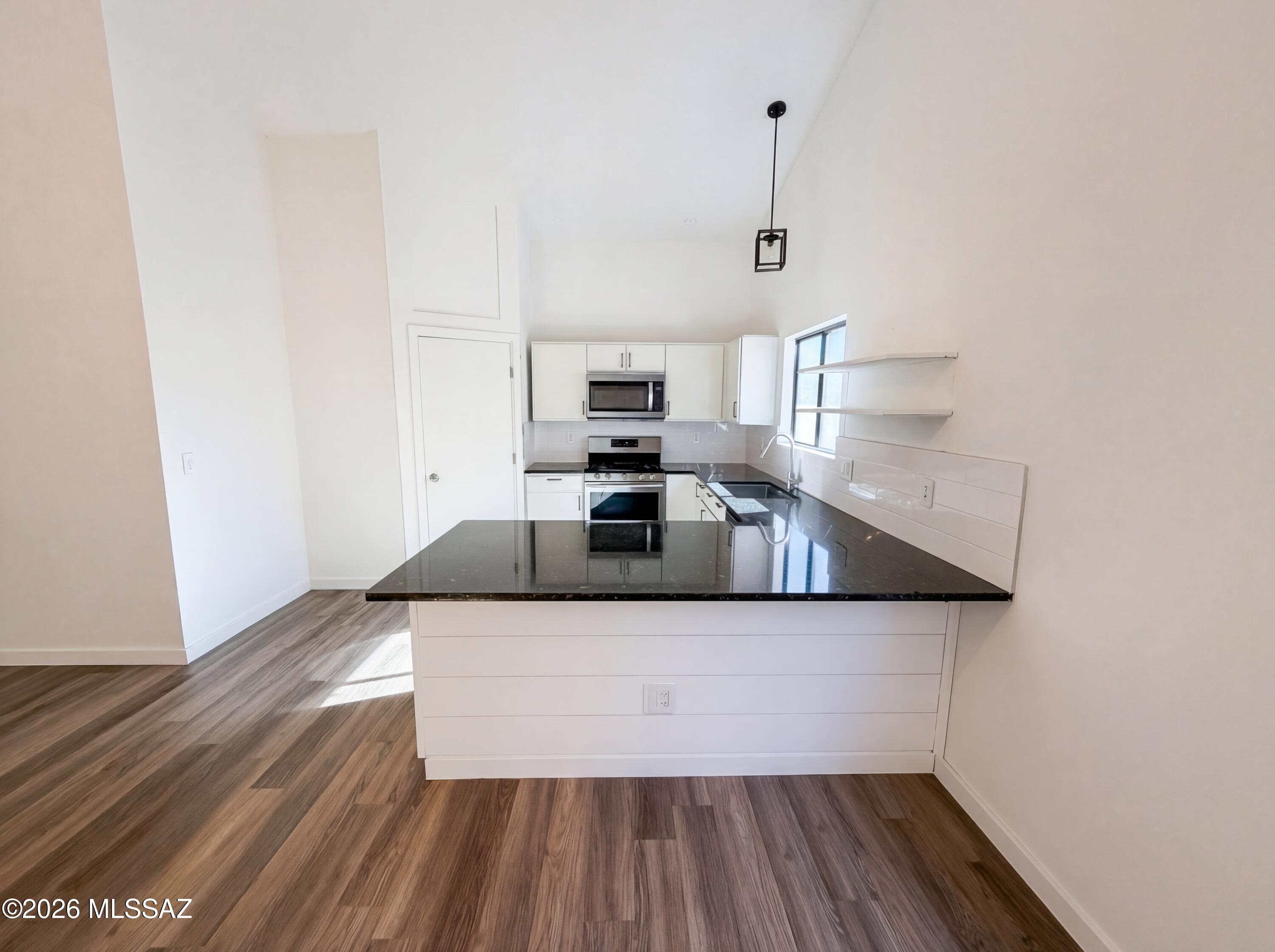 Elliott Homes At Rita Ranch (1-521) - Residential