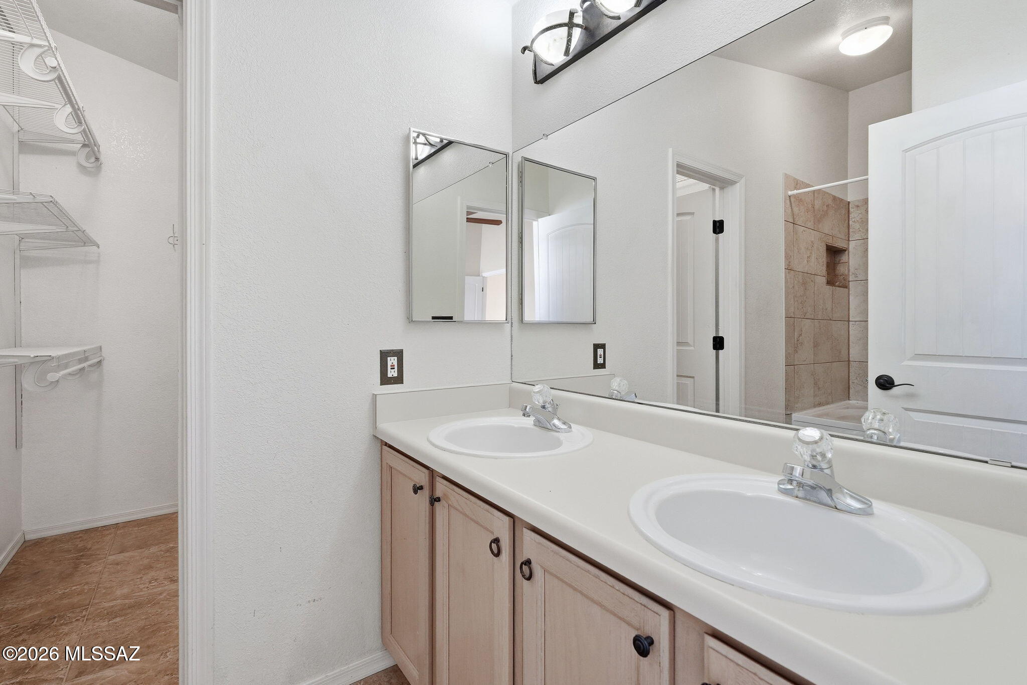 Elliott Homes At Rita Ranch (1-521) - Residential