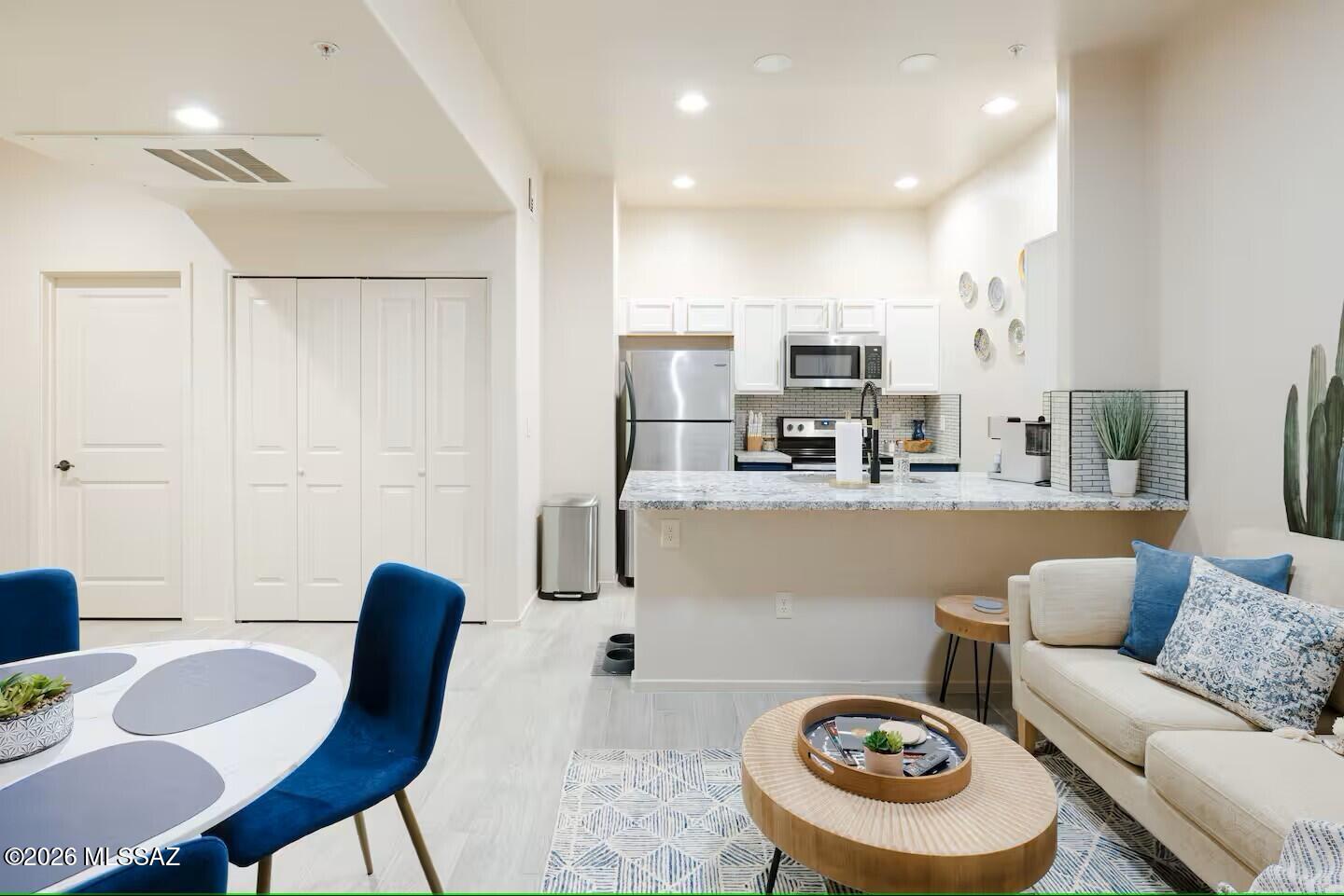 2026 E River Road 101