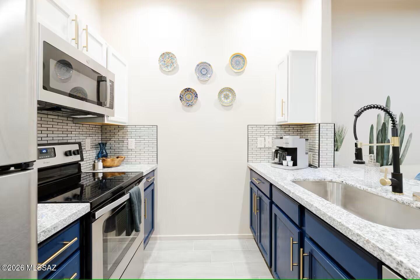 Placita Escondida Bldgs 18-20 Units 1-204 - Residential