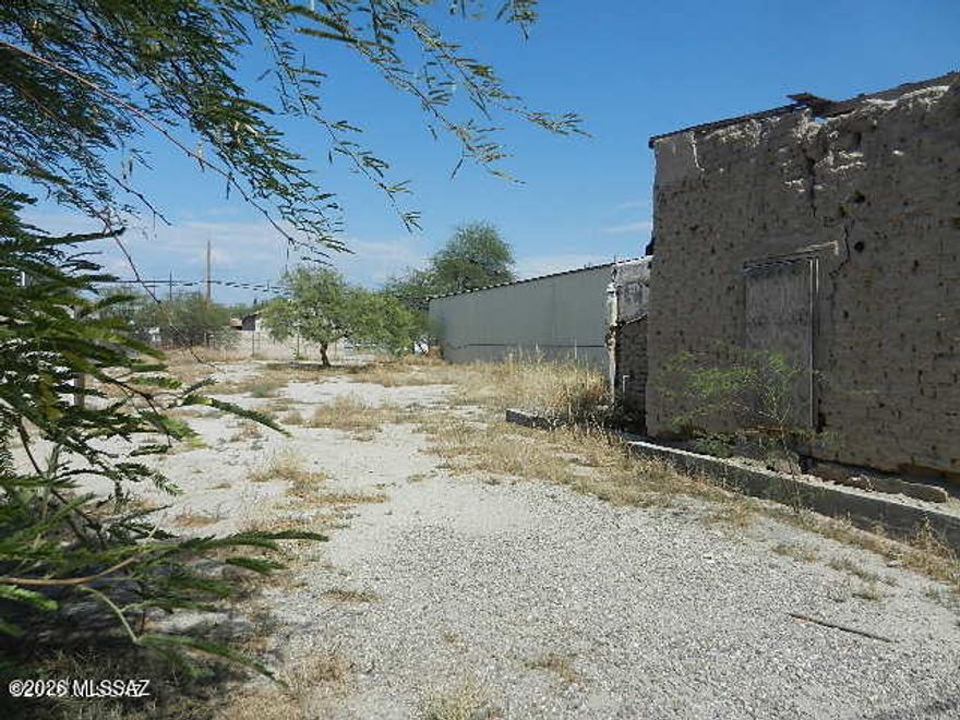 DEVELOP this 0.385 acre, R-3 tax-advantaged OPPORTUNITY ZONED lot in Central Tucson just north of Downtown, between University of Arizona/Banner UMC & St Mary's Medical Park, in heart of the GEM SHOW. Street dead ends into Estevan Park w/playground, basketball, soccer/rugby, walking paths. In the historic Dunbar Springs Neighborhood. THIS SALE INCLUDES 2 ADDRESSES (914 & 922) which may be split. HIGH DENSITY R-3 zoning may allow < 13 units, < 40ft height. Or, use for industrial or commercial as it's surrounded by R-3 & C-3 industrial, commercial and residential developments. Use your imagination. Alley access enhances accessibility.