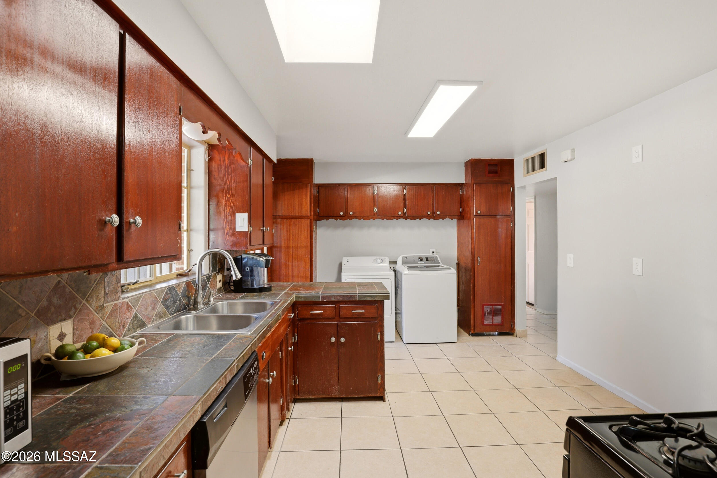 Blenman Annex - Residential