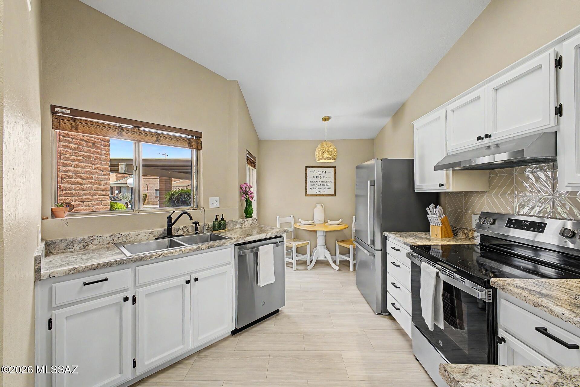 McCormick PlaceTwnhms Blk III (1-71) - Residential