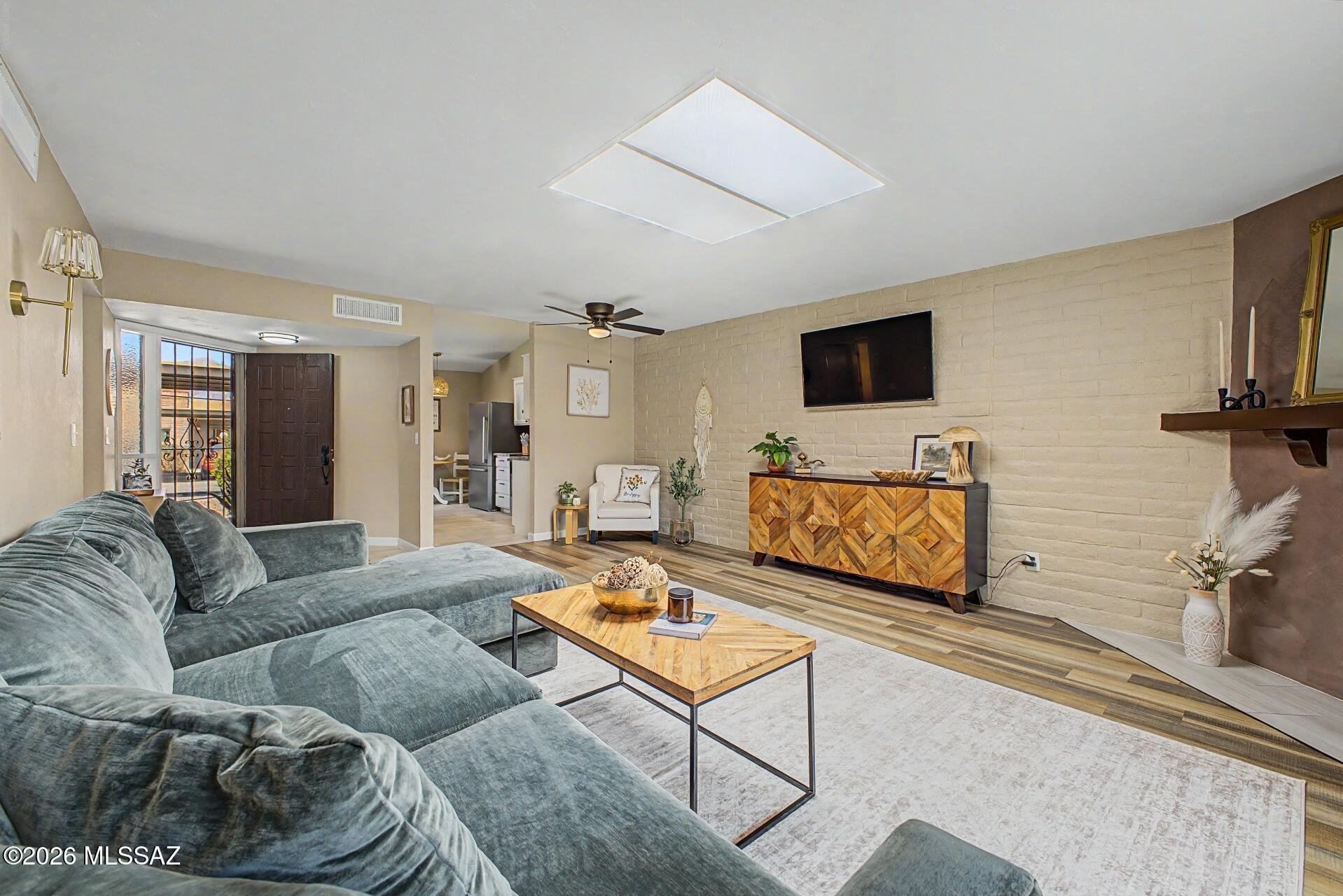 McCormick PlaceTwnhms Blk III (1-71) - Residential