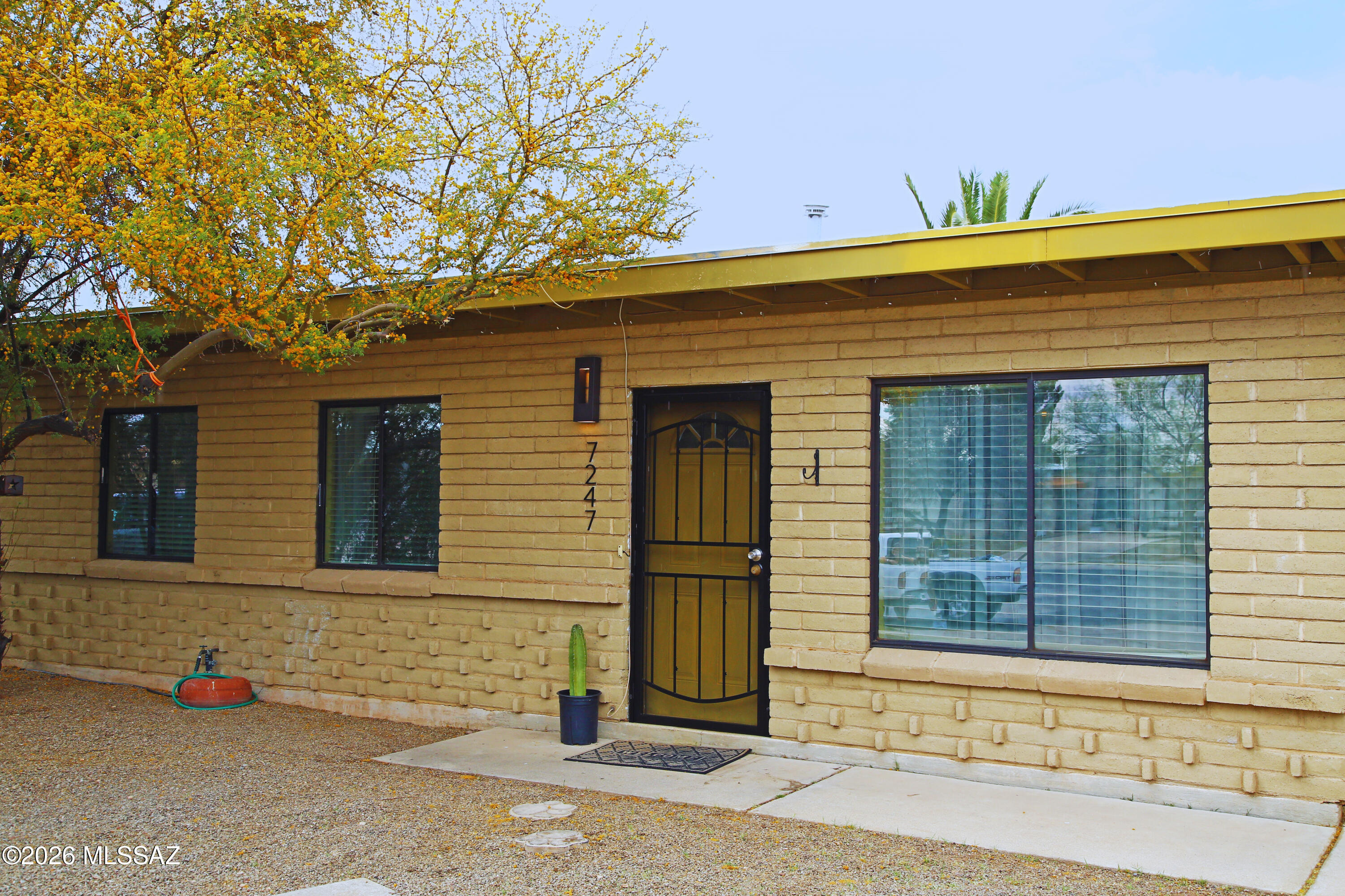 7247 E Bellingham Drive