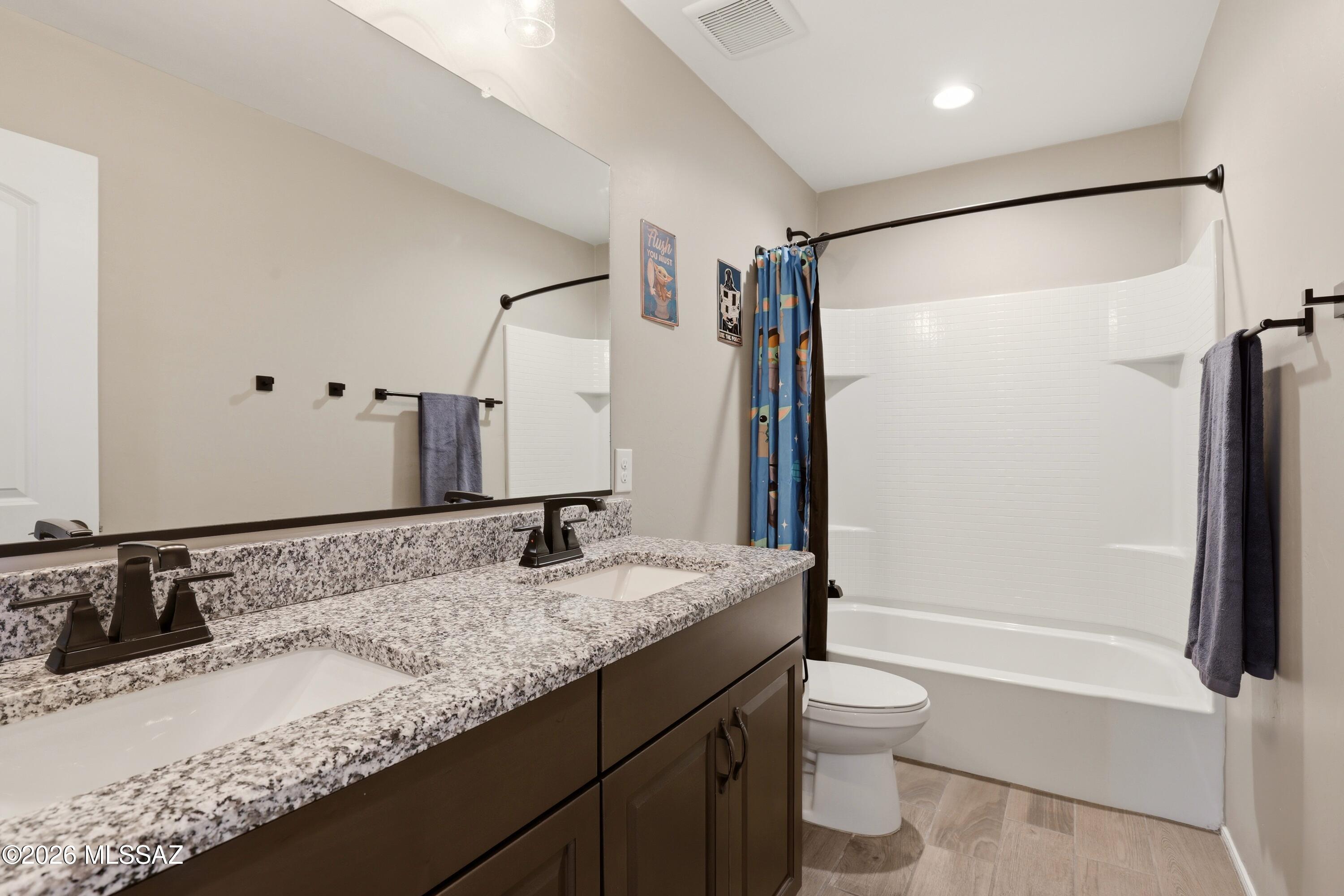 La Estancia De Tucson SQ20182610609 - Residential