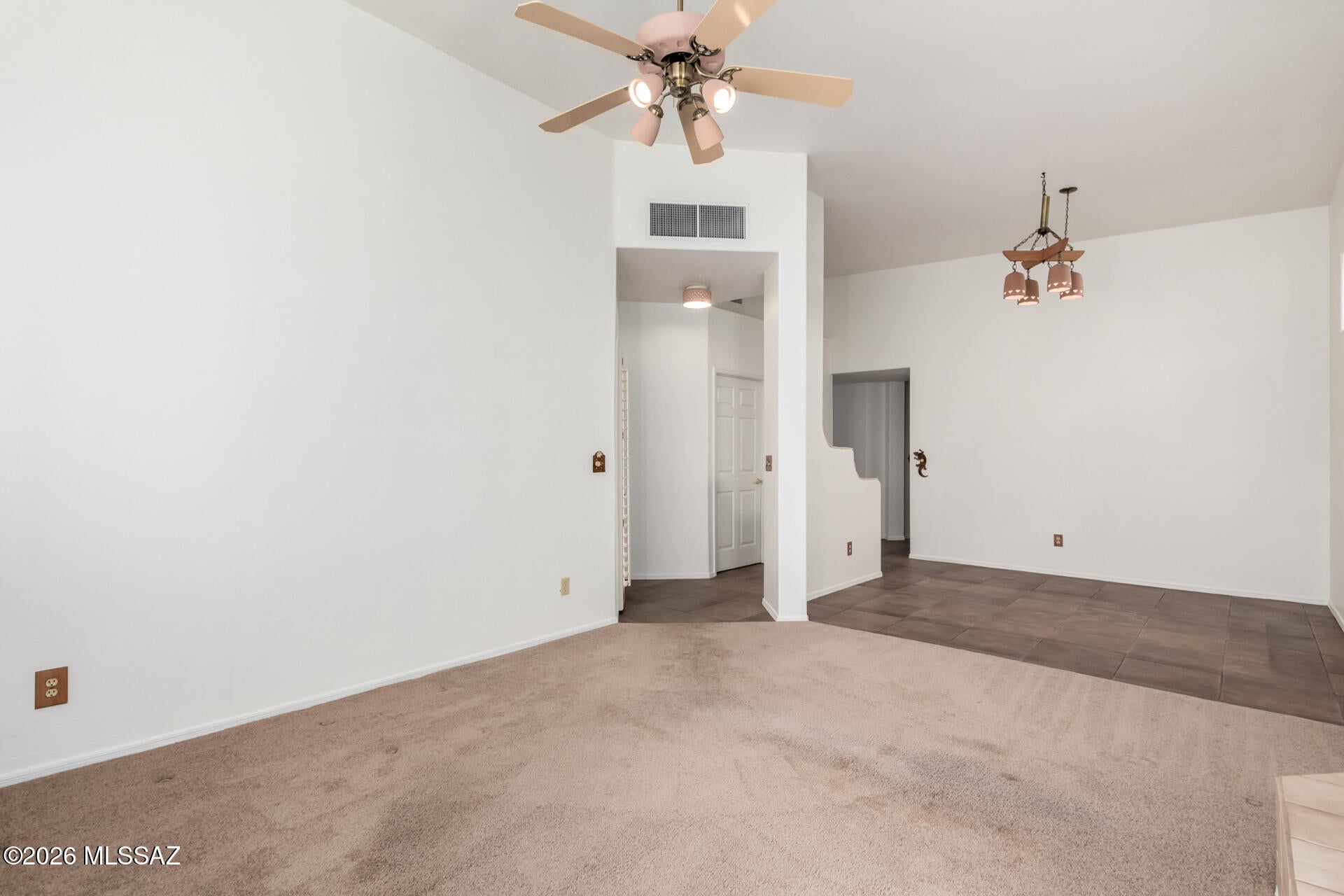 3751 N Avenida Flamante