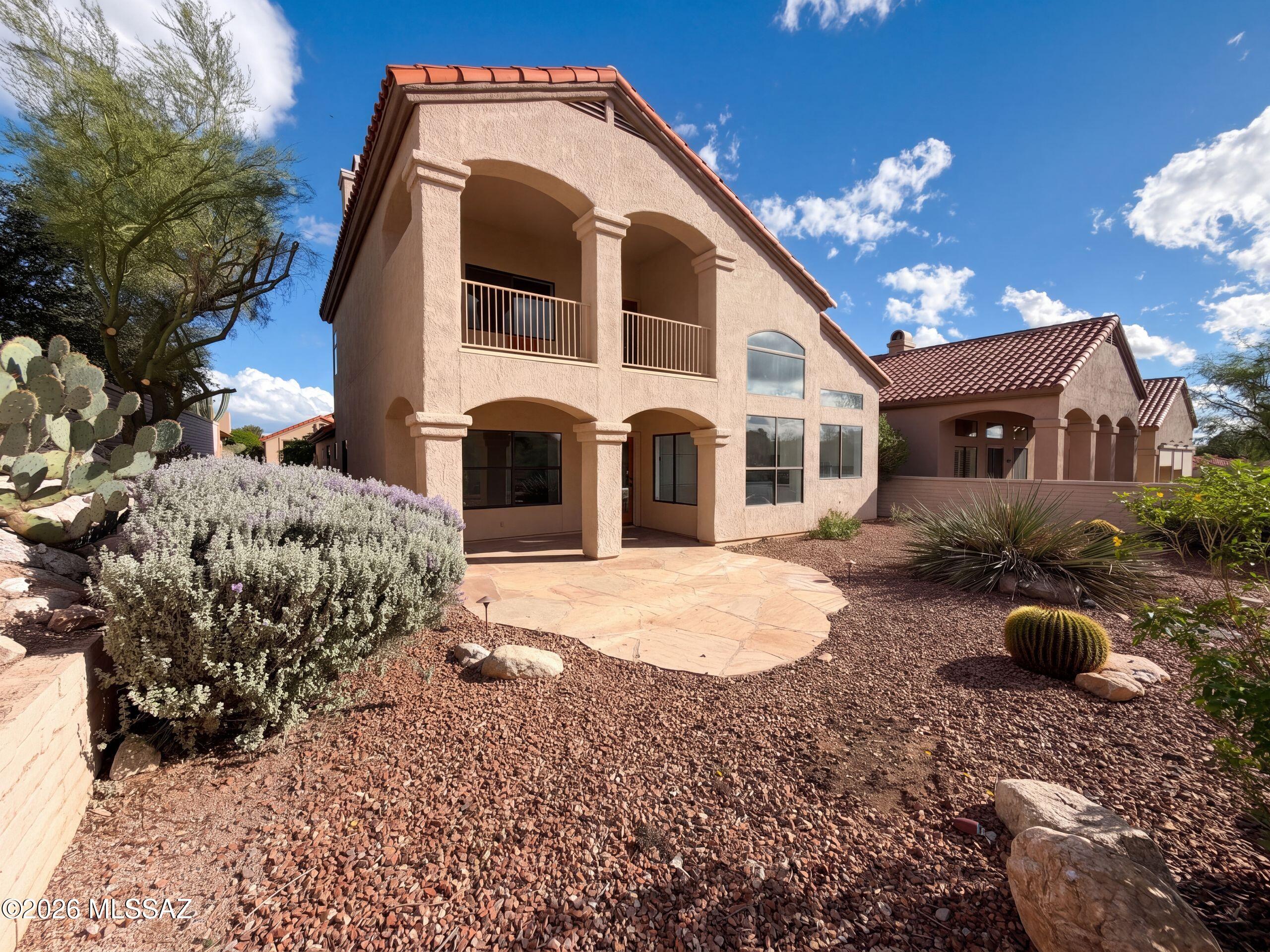5997 N Moon Crest Drive