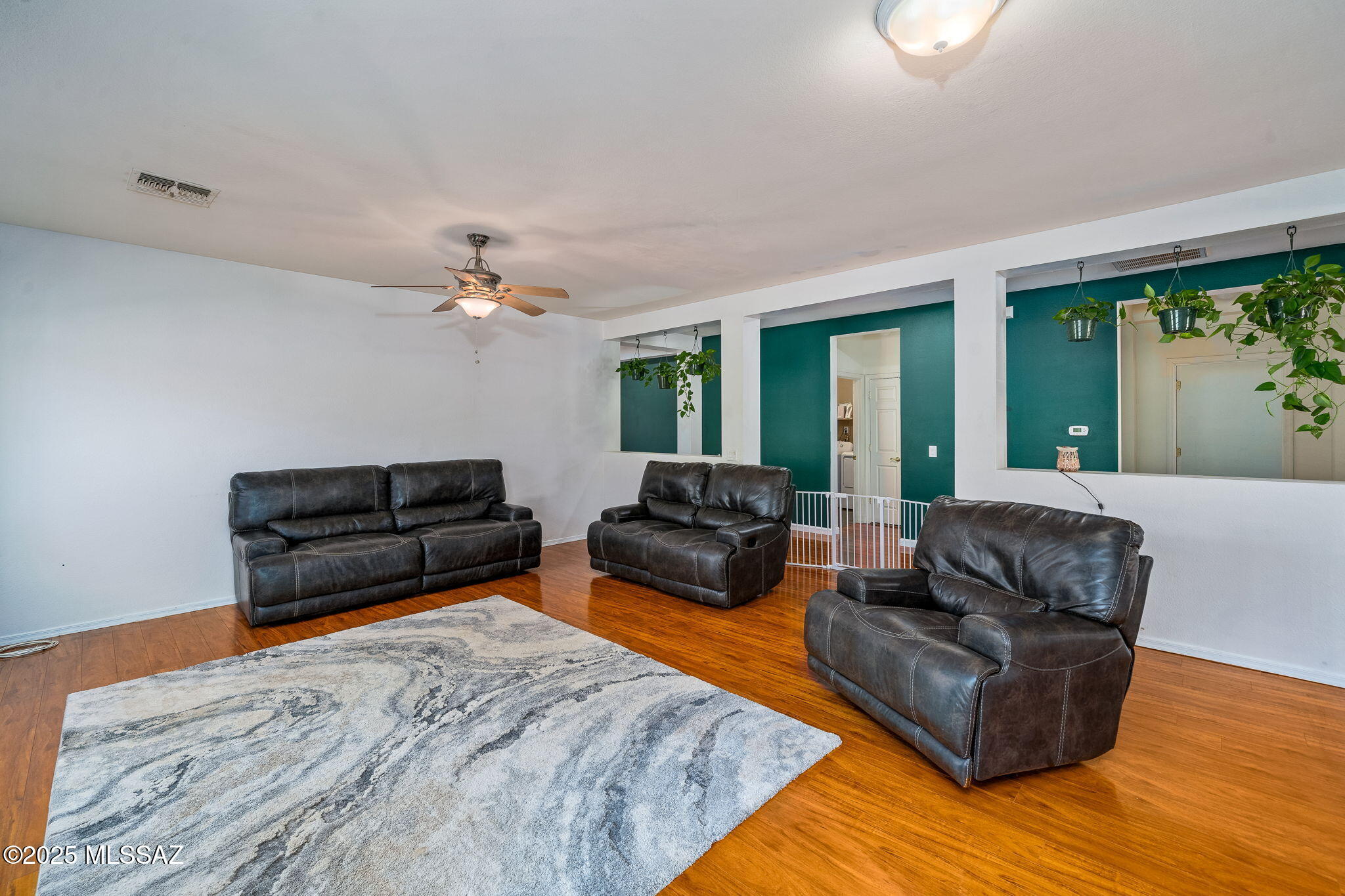 Black Horse (1-411) - Residential