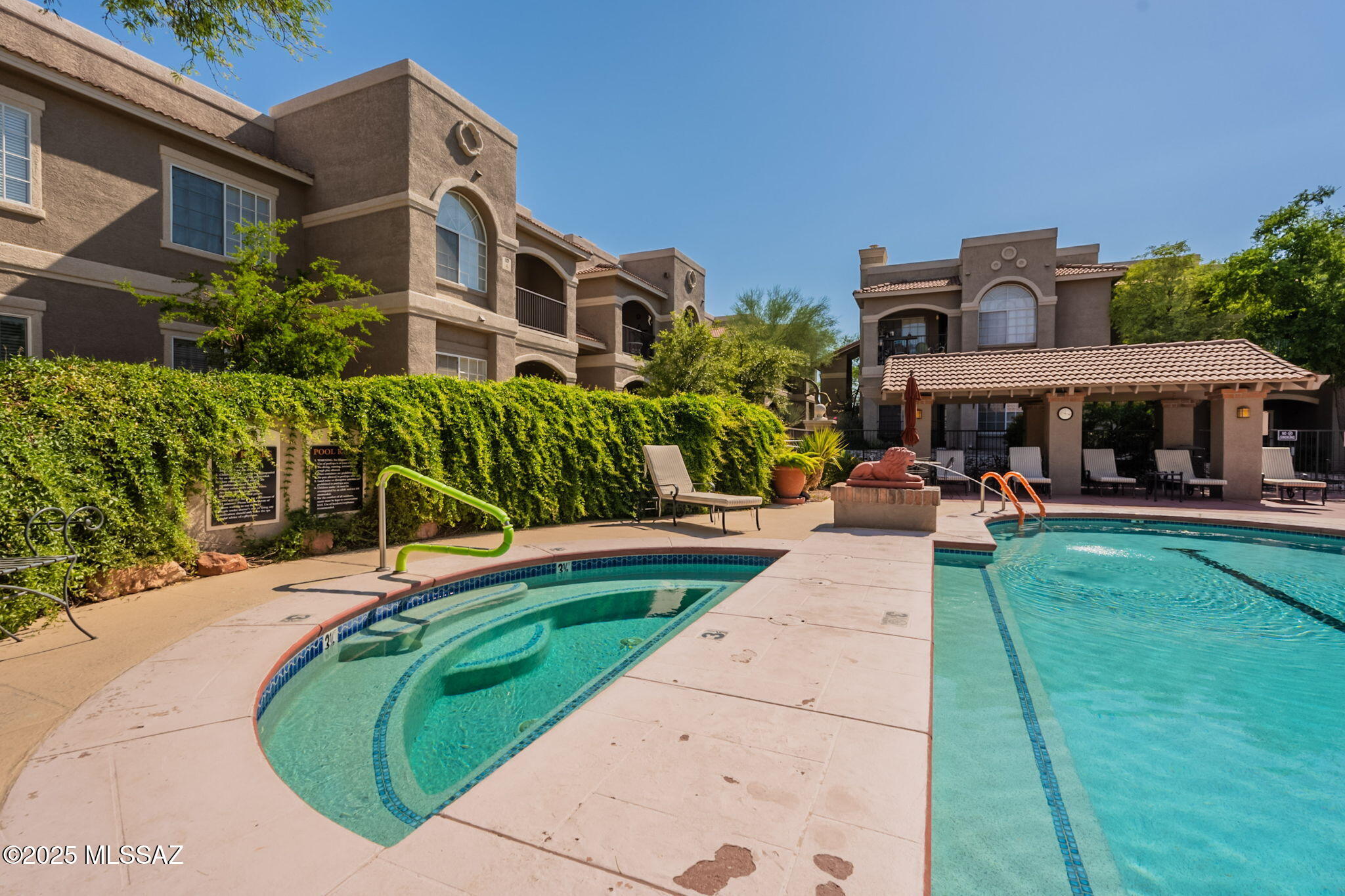 The Boulders at La Reserve Condominiums - Residential