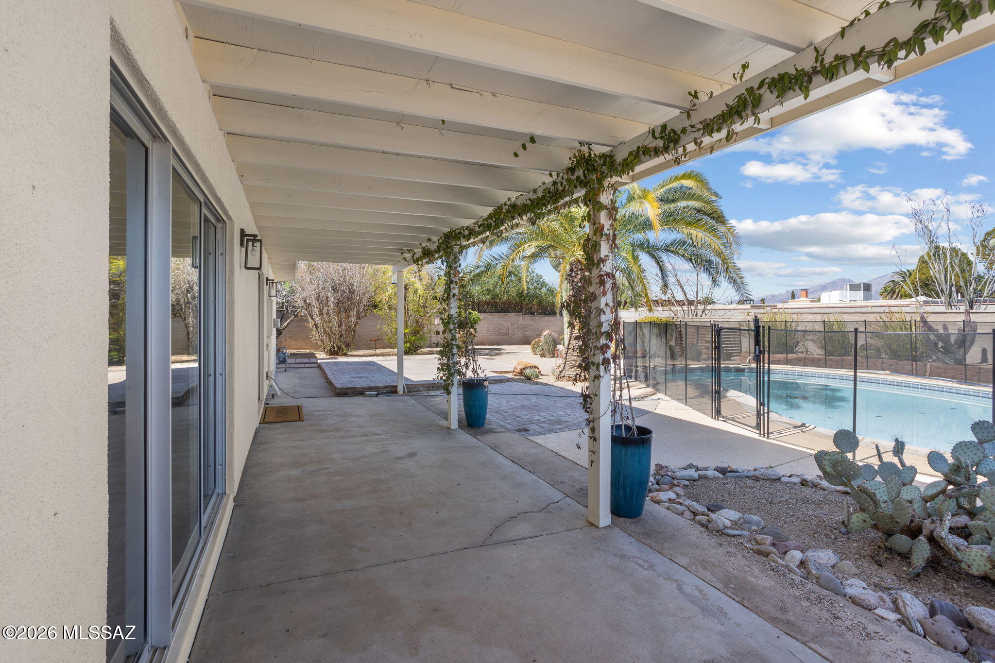 Broadway East (113-253) - Residential