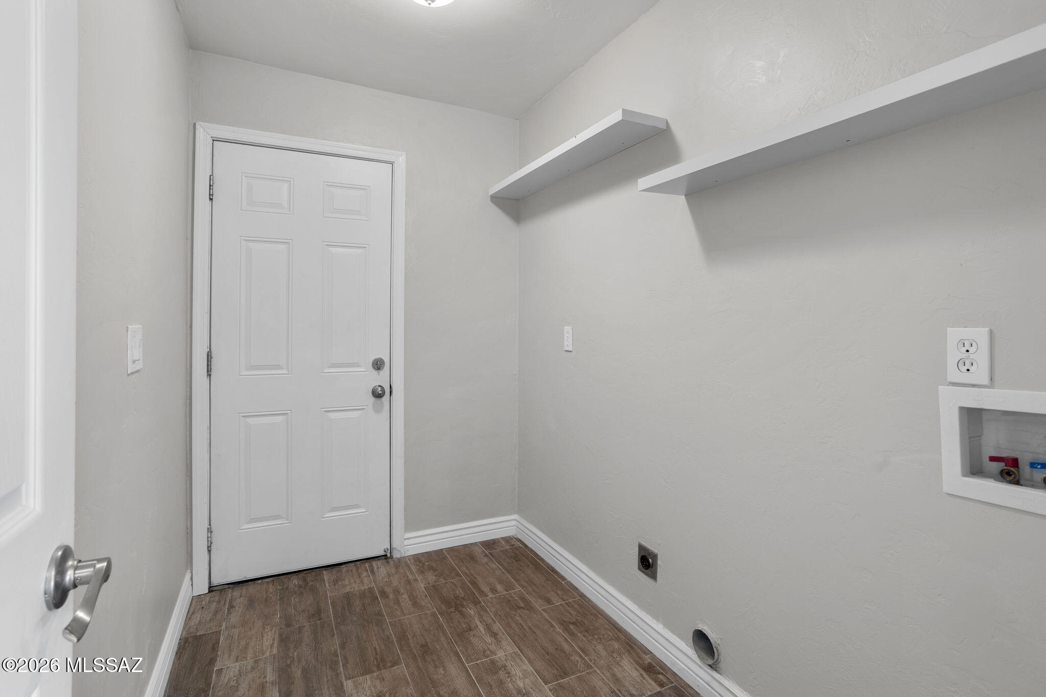 Broadway East (113-253) - Residential