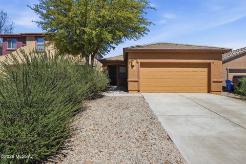 Photo of 895 E Autumn Harvest Place, Sahuarita, AZ 85629 (MLS # 22607456)