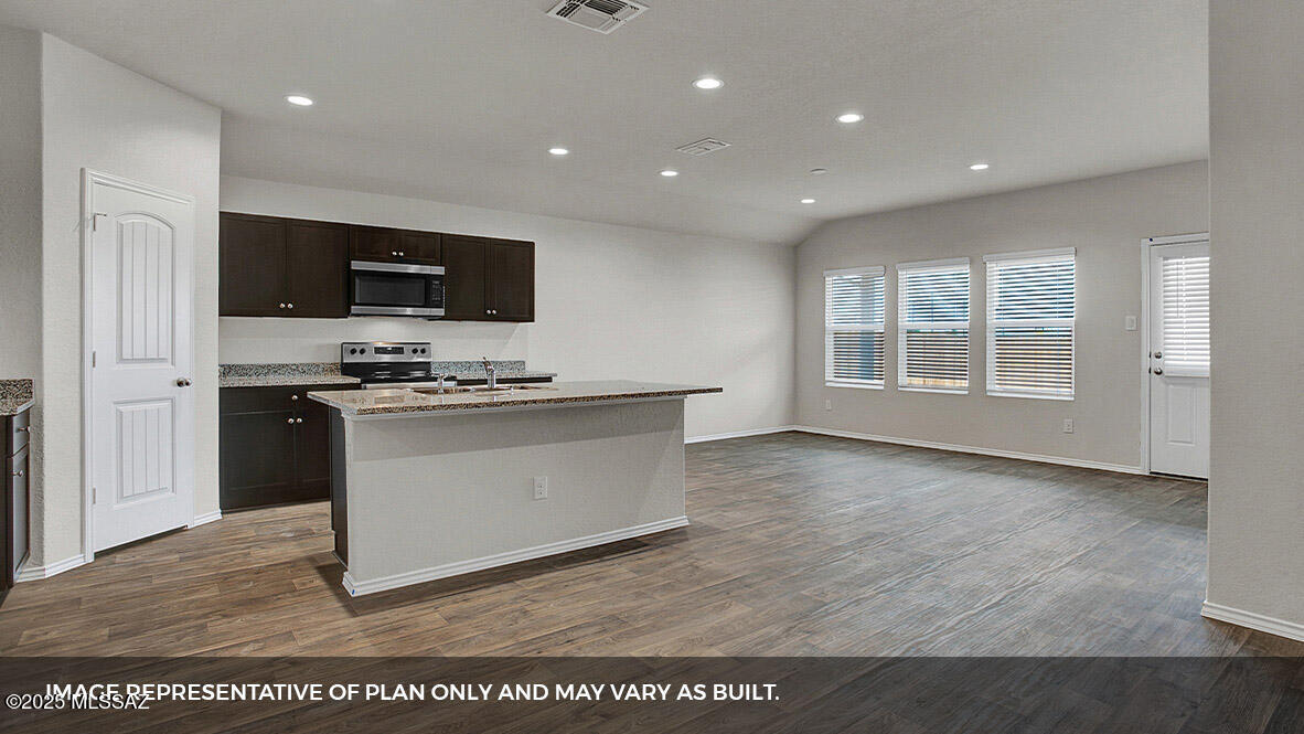 The Village at Barnett - Residential