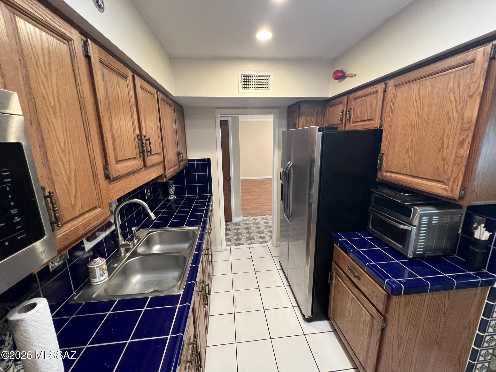 1090 N Caribe Avenue