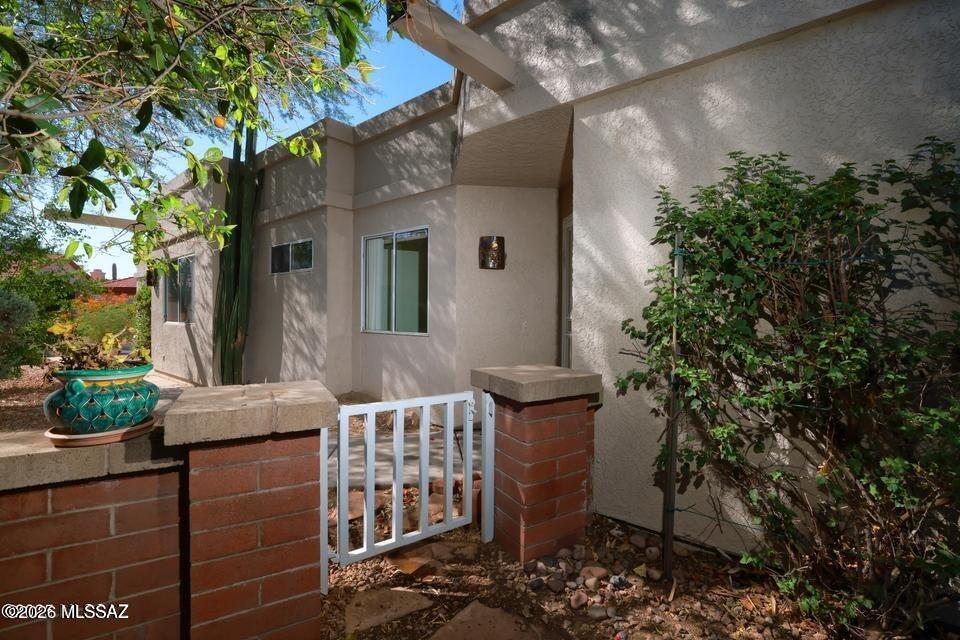Tucson National Townhomes West III(1-46) - Residential Lease