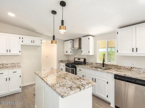 2125 S Calle Pomo Tucson AZ 85735