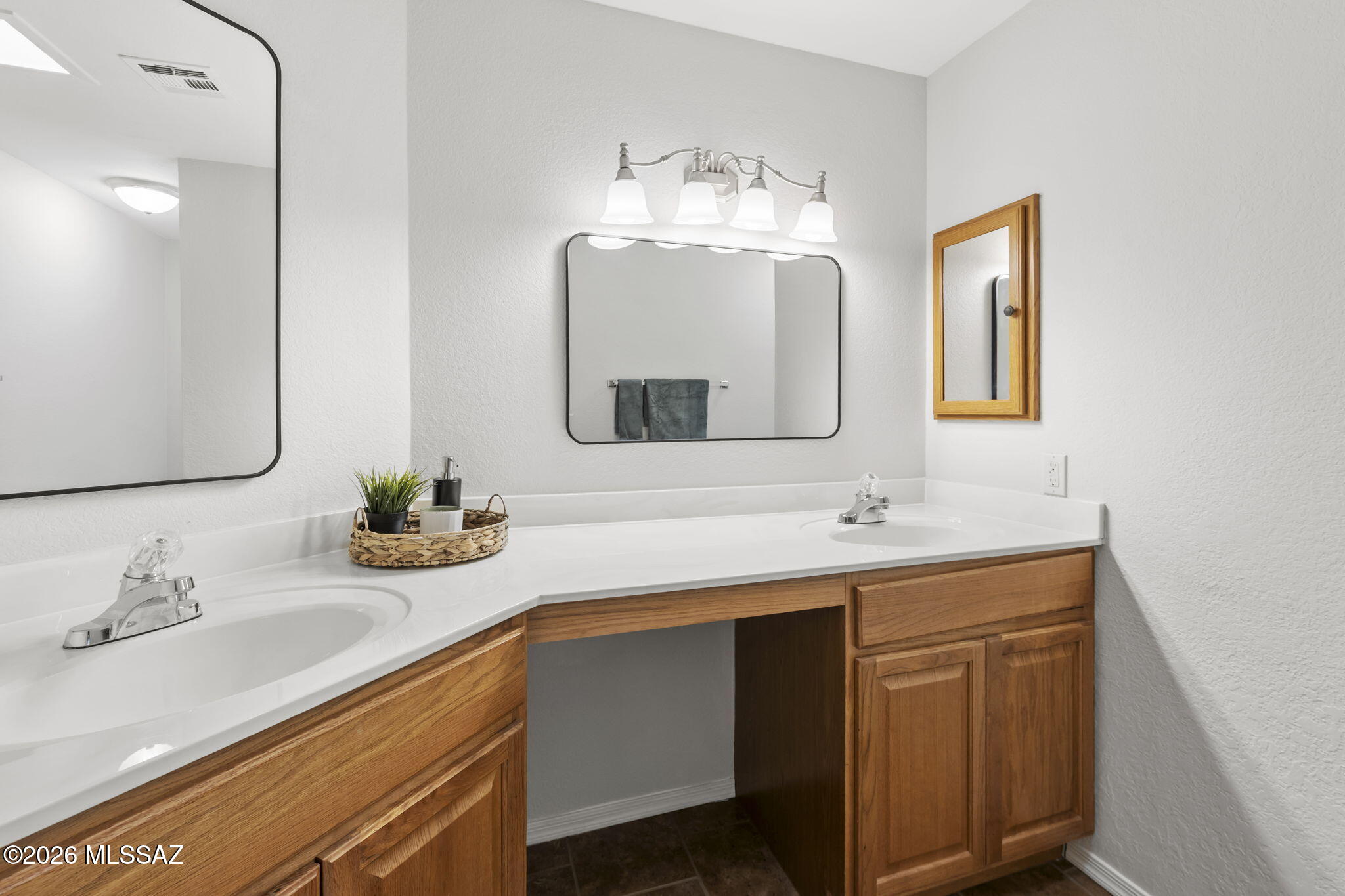 Meadowbrook (115-207) - Residential