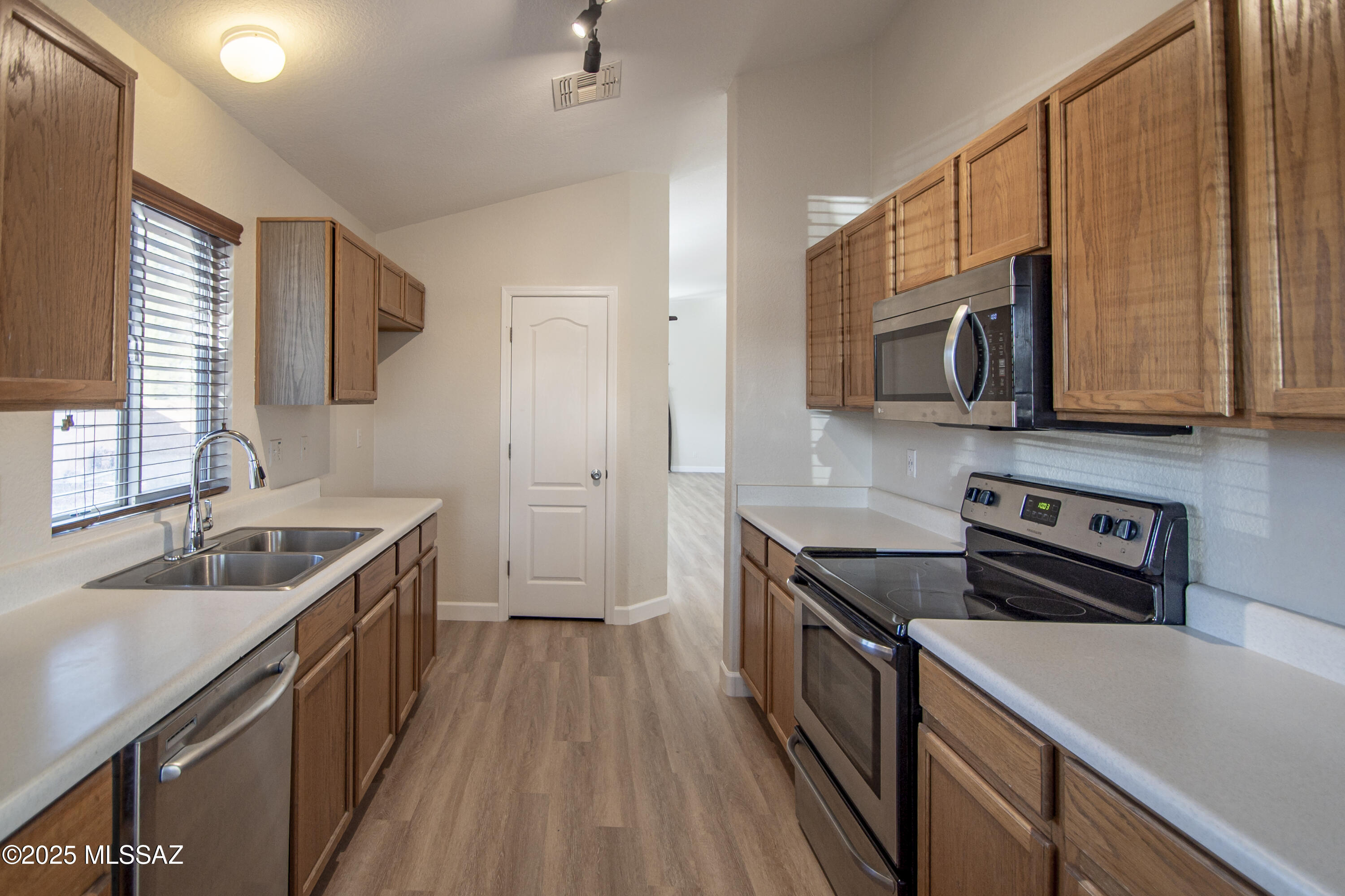 3710 W Sunbright Drive