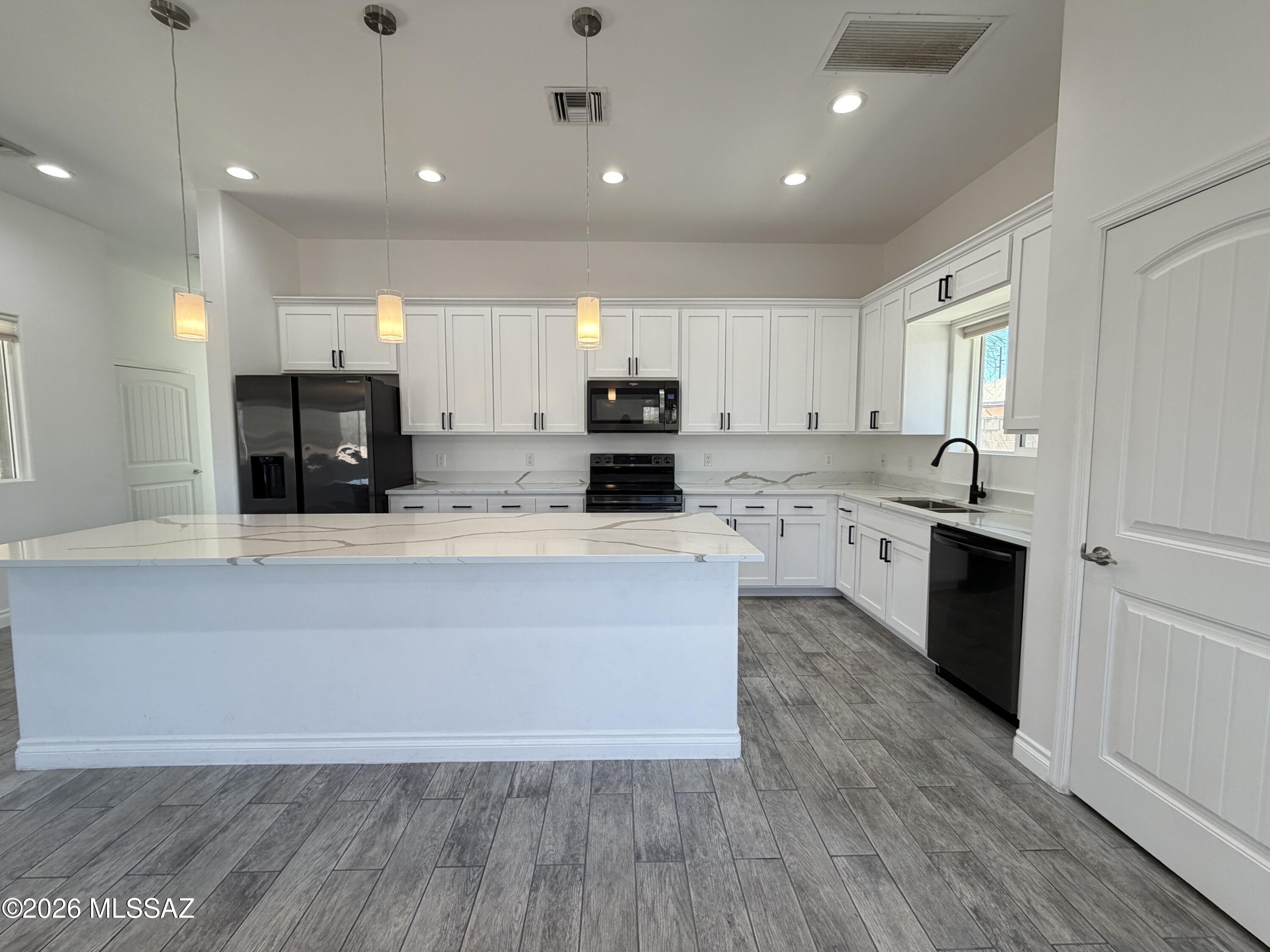 Granada Park Resub - Residential Lease