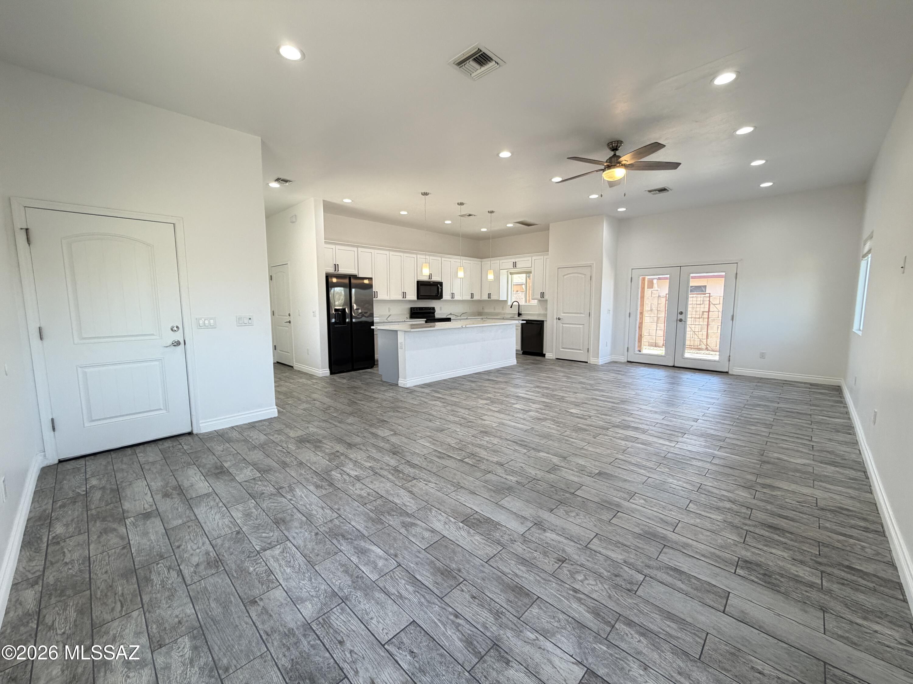 Granada Park Resub - Residential Lease