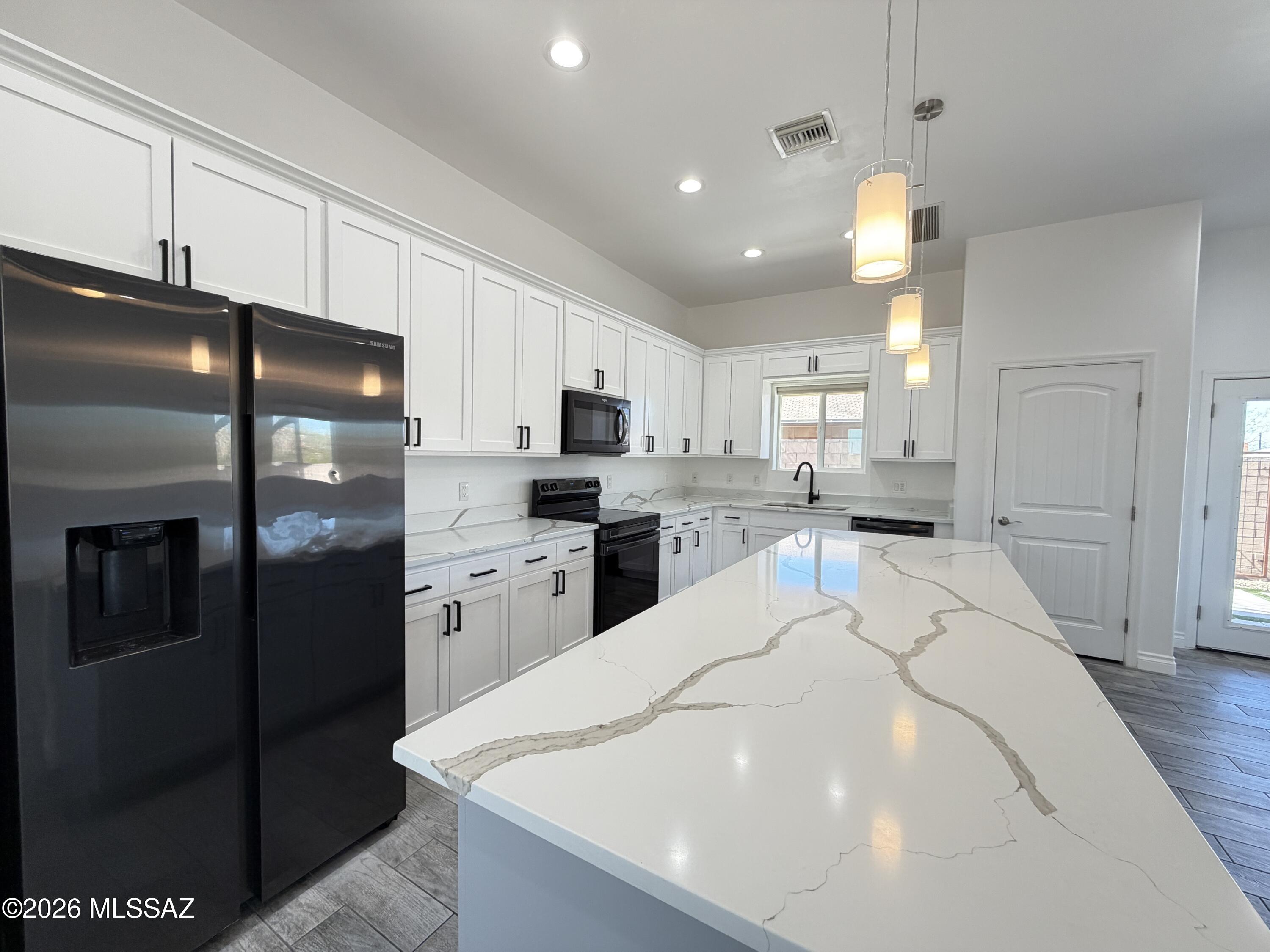 Granada Park Resub - Residential Lease