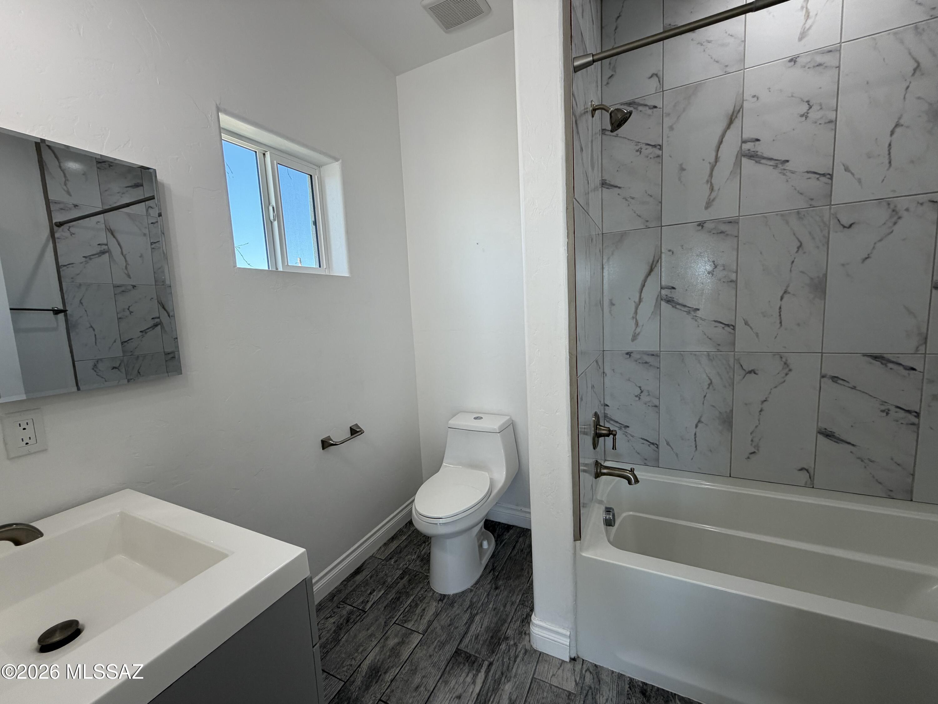 Granada Park Resub - Residential Lease