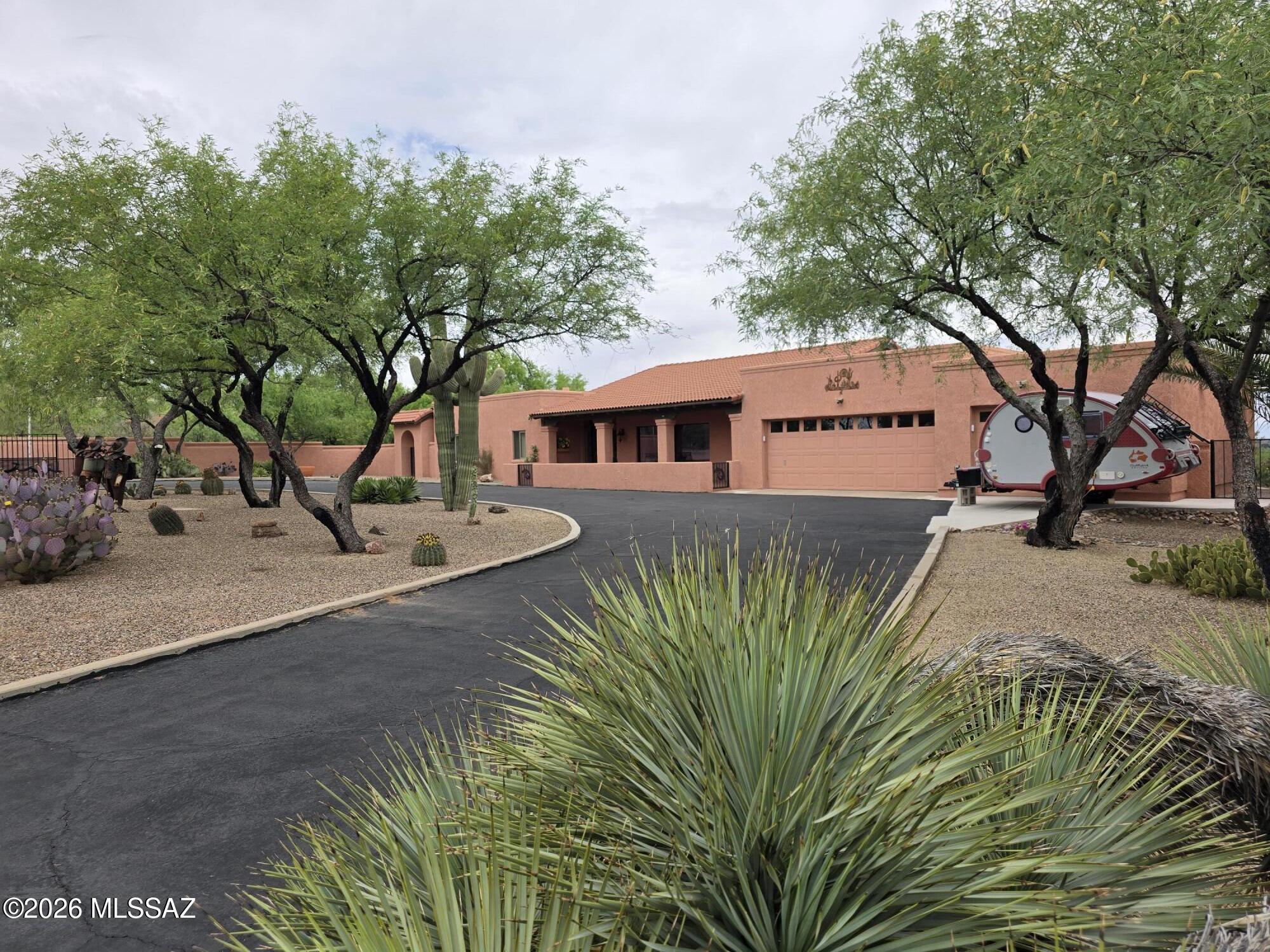 Palo Parado Estates - Residential