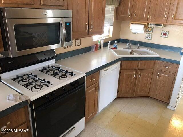 7550 E Benson Highway