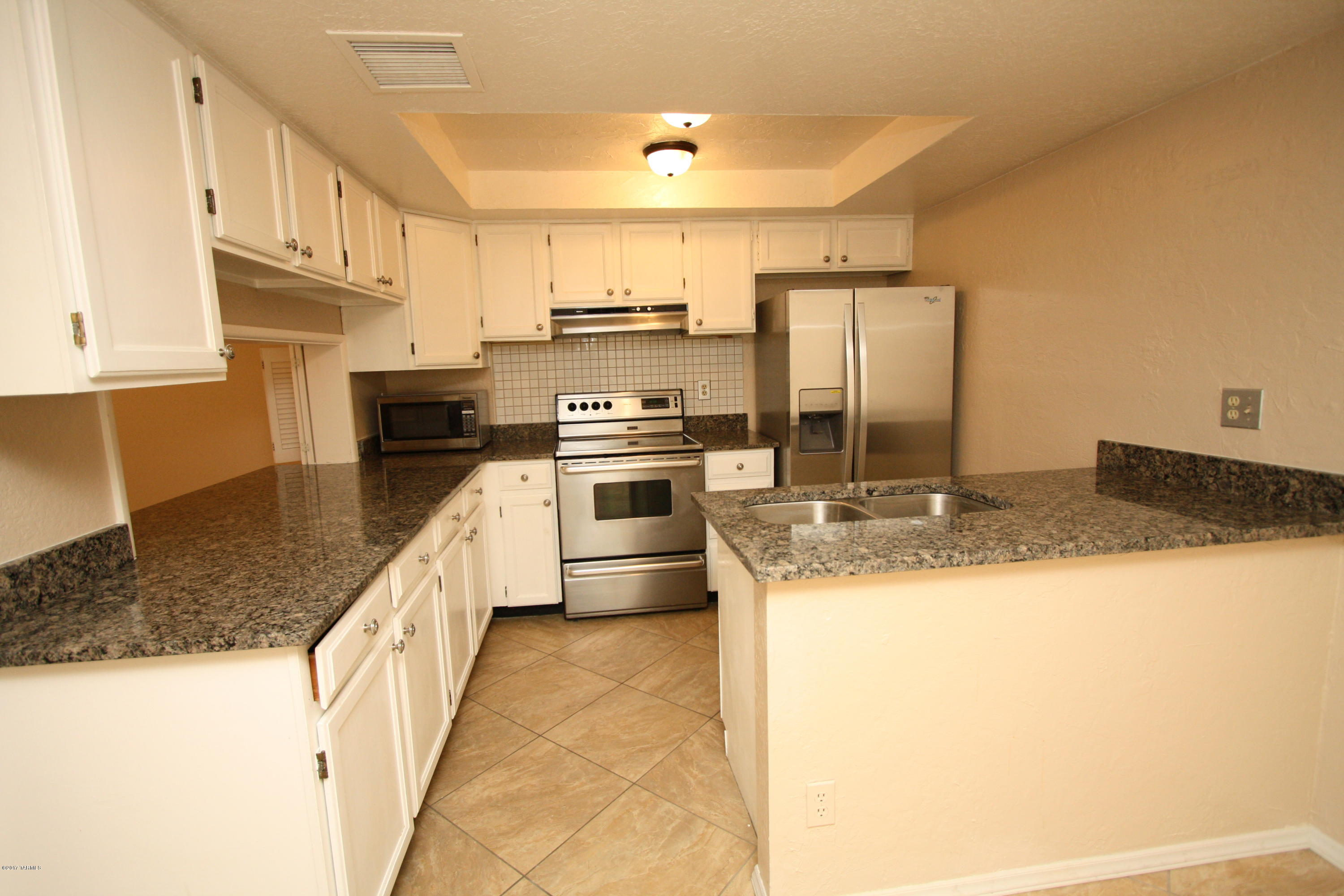 Viewpoint III (1-93) - Residential Lease