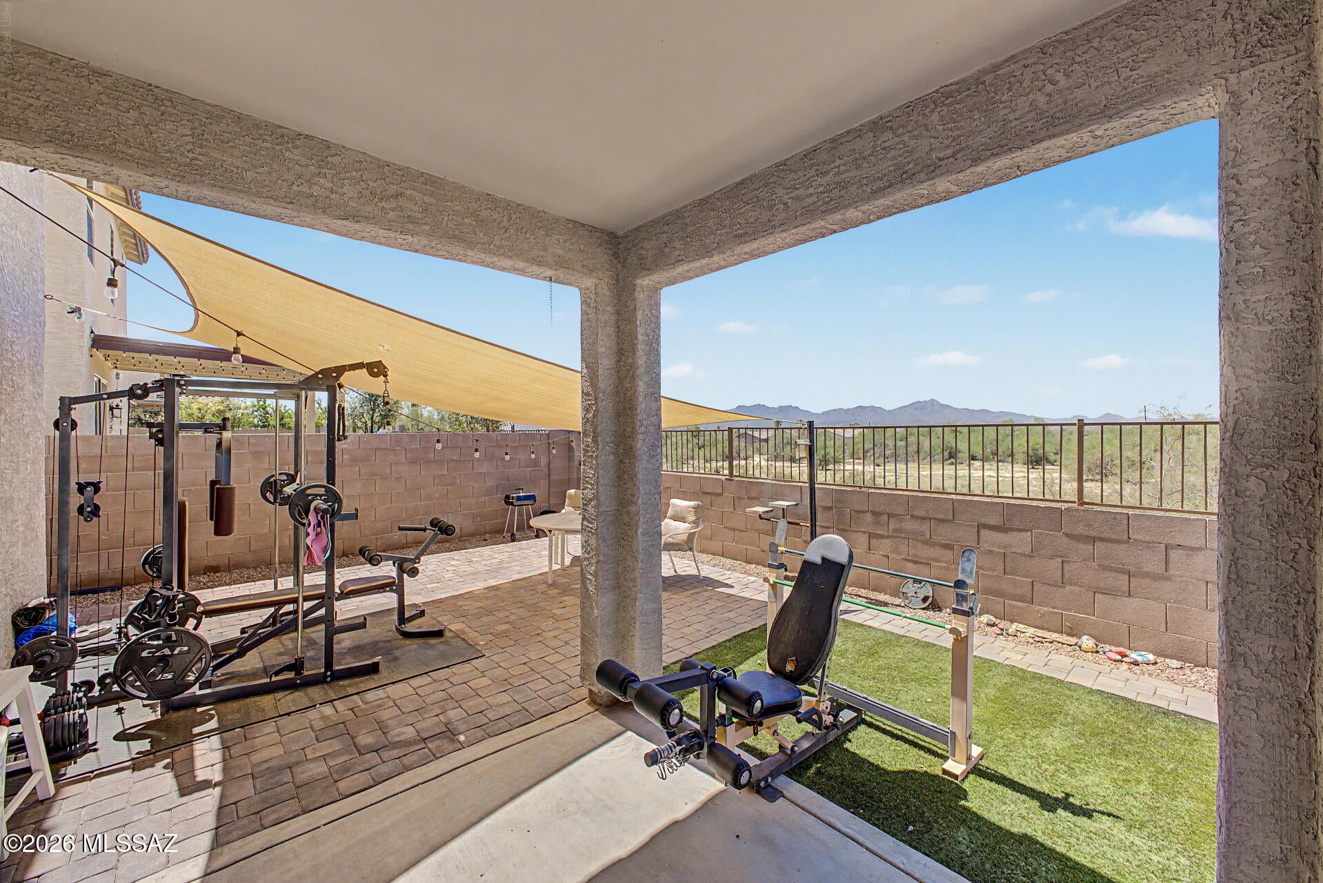 5975 N Umbra Court
