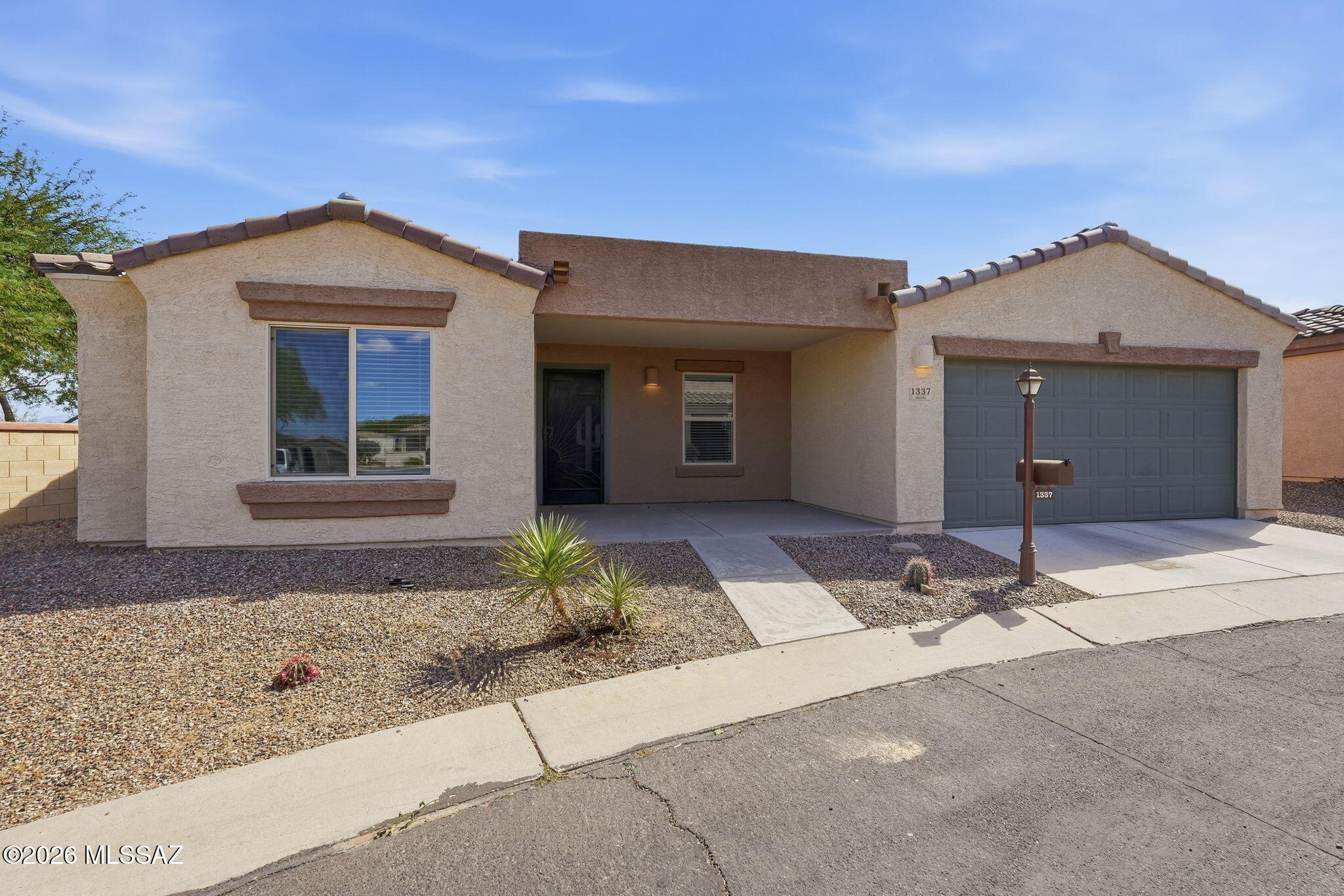 1337 W Vuelta del Yunque