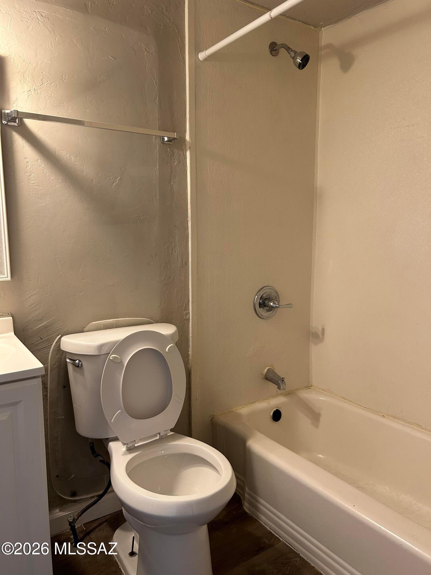 210/212 W Blacklidge Drive