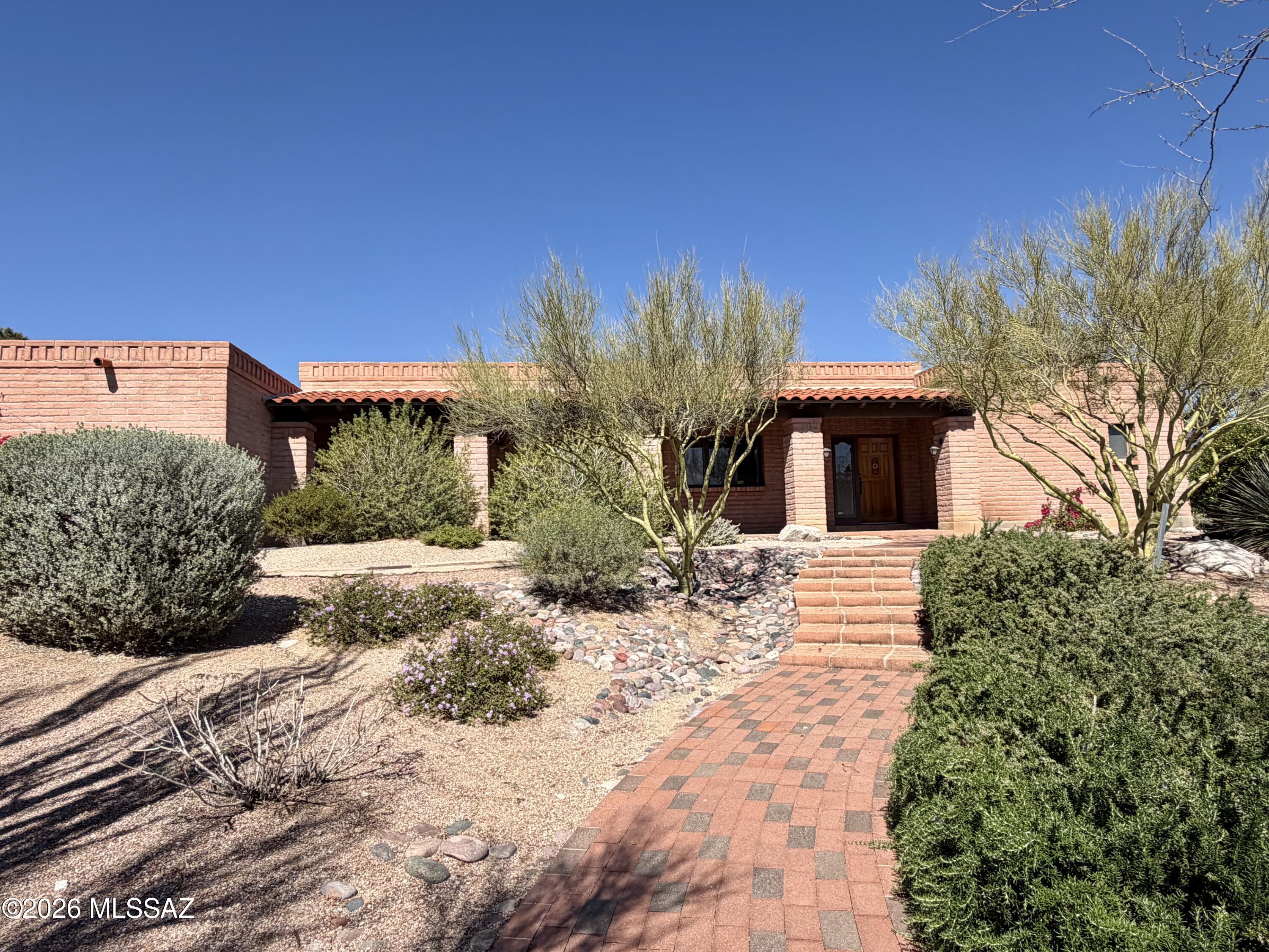 8131 E Ridgebrook Drive