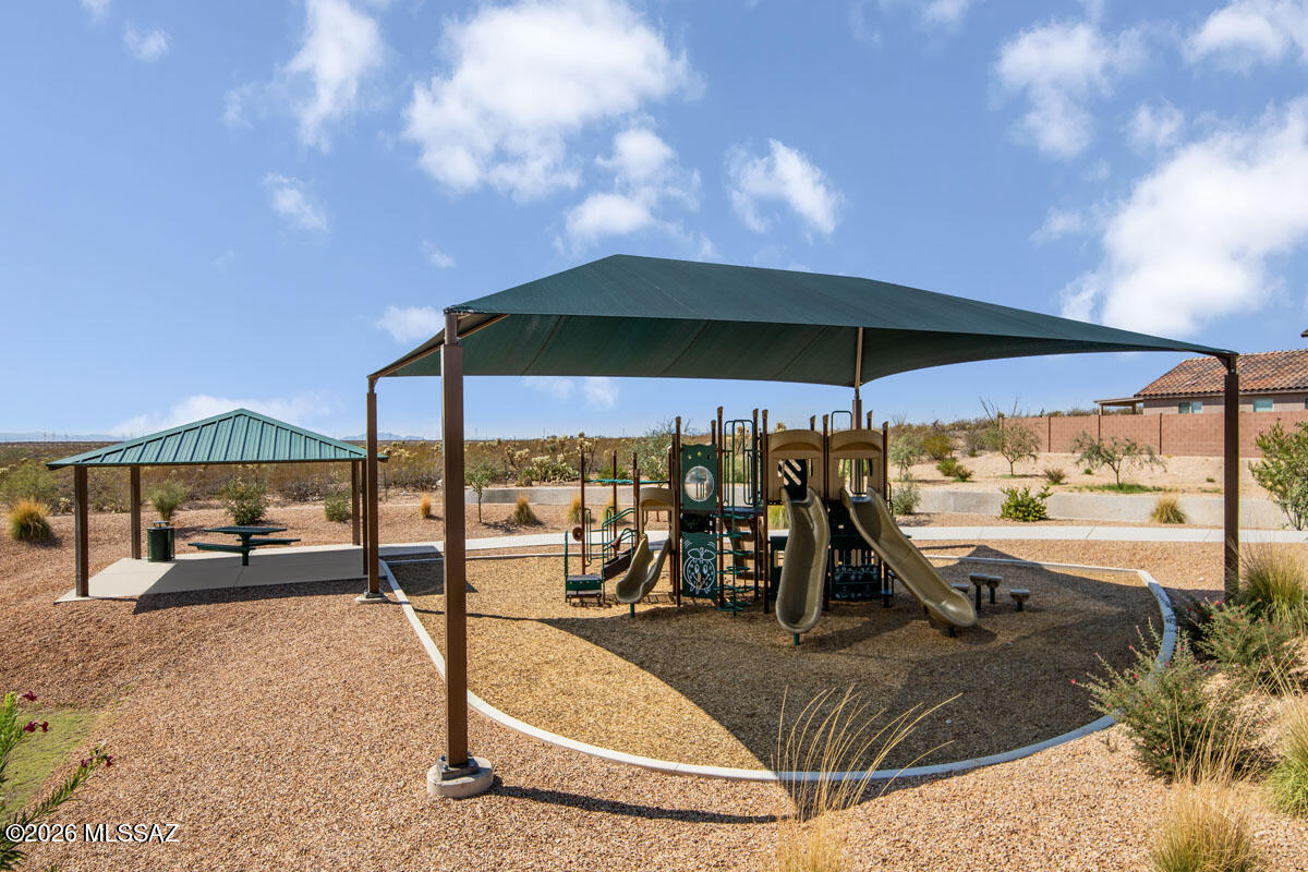 Founders Ridge - Residential