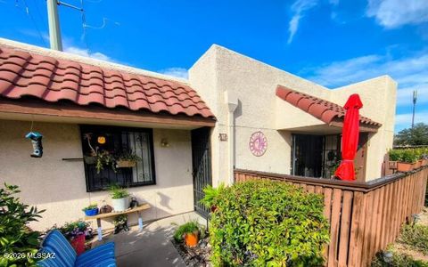 Photo of 9420 E Speedway Boulevard #10, Tucson, AZ 85710 (MLS # 22605918)