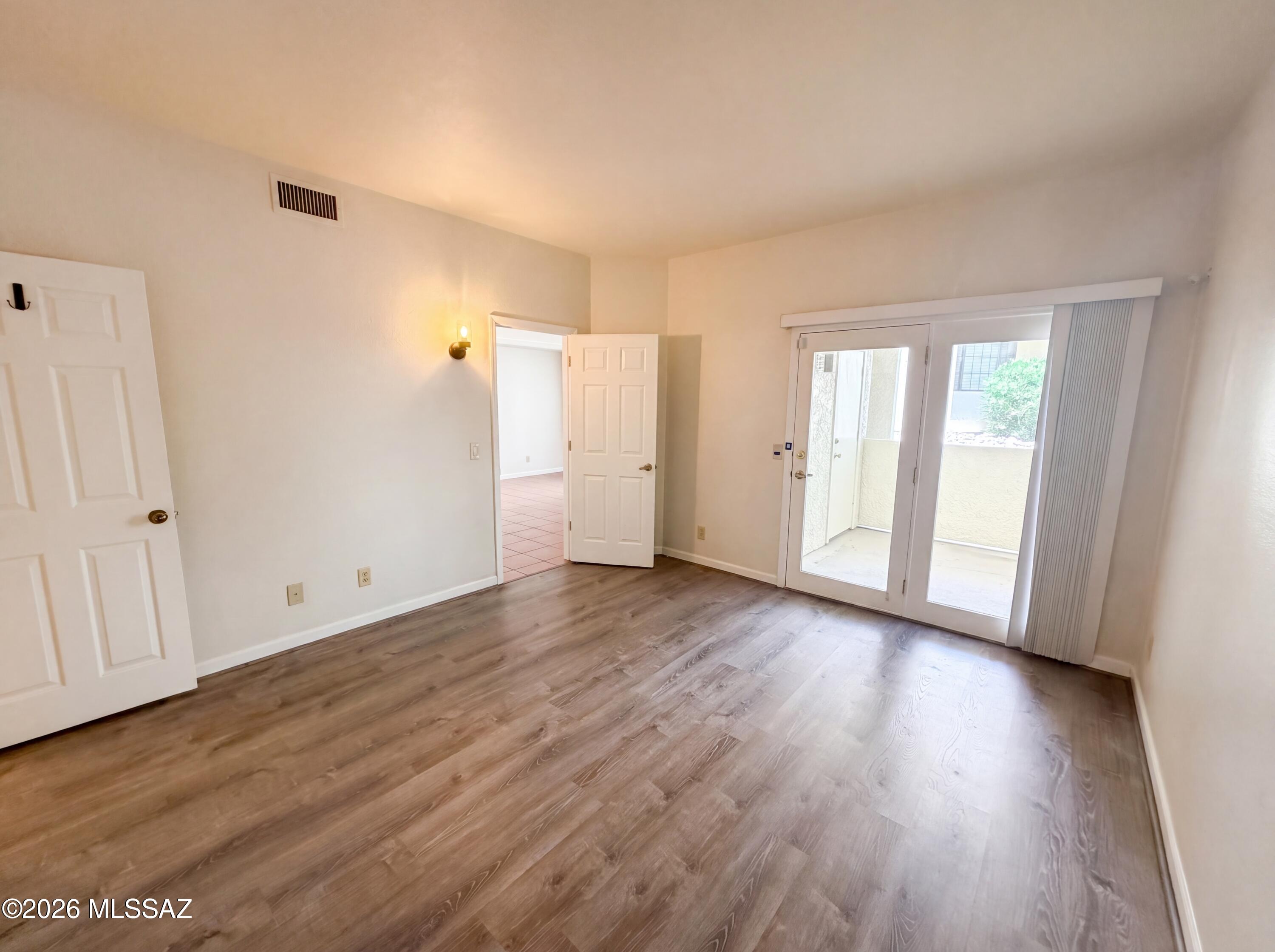 Casitas Real Condos. - Residential