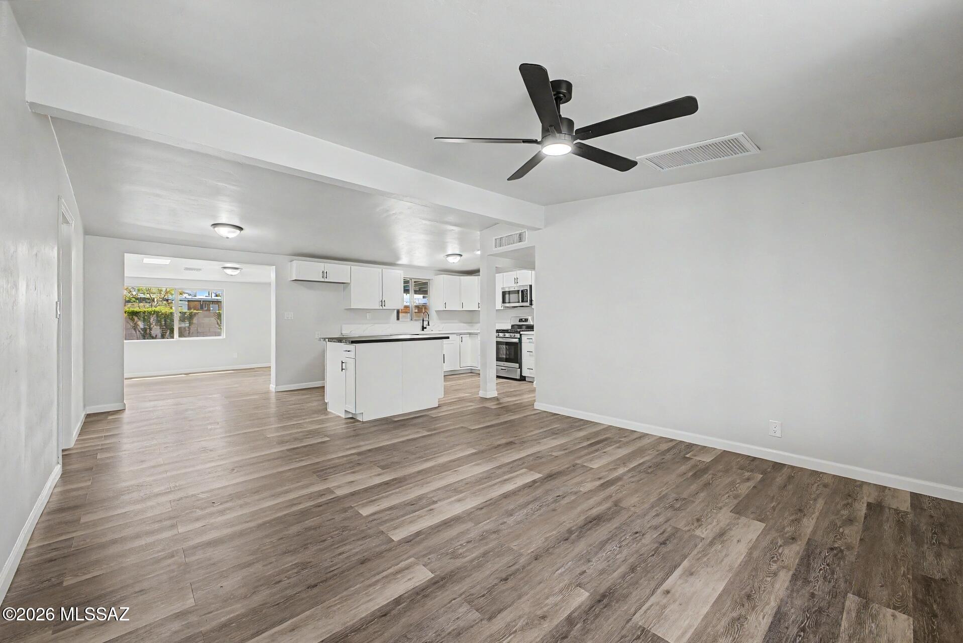 6910 E Calle Marte