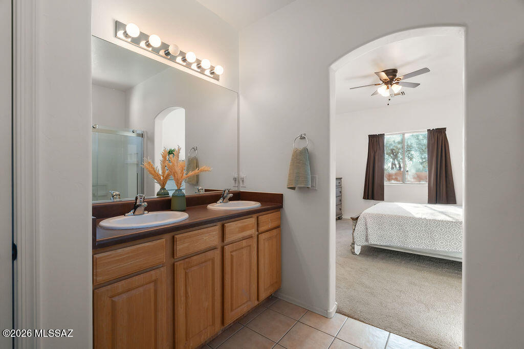 6702 S Avenida Santa Carolina