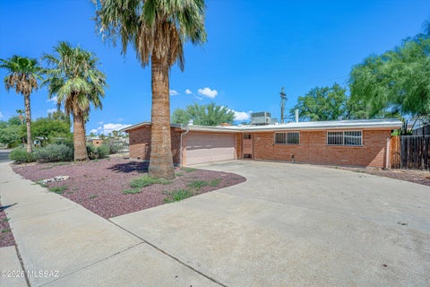 Photo of 8701 E Baker Street, Tucson, AZ 85710 (MLS # 22620273)