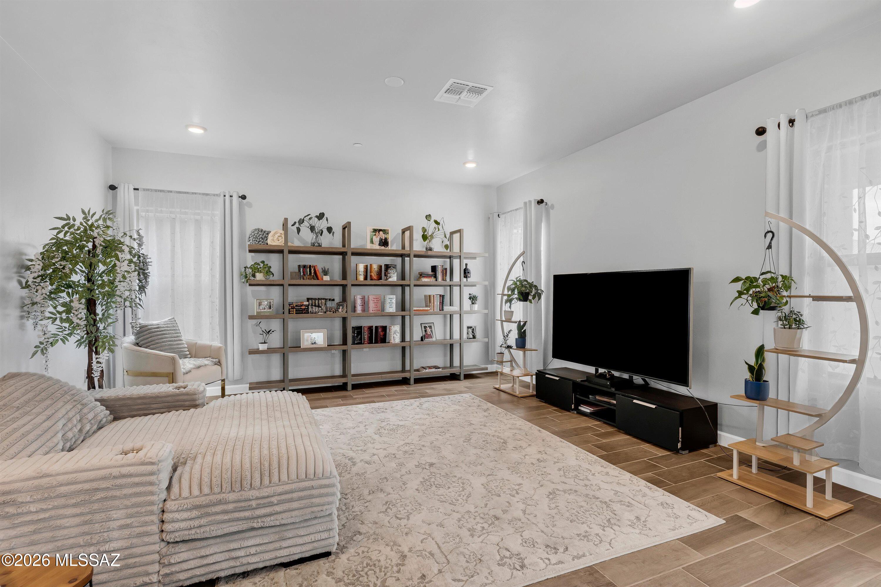 Saguaro Bloom 7A - Residential