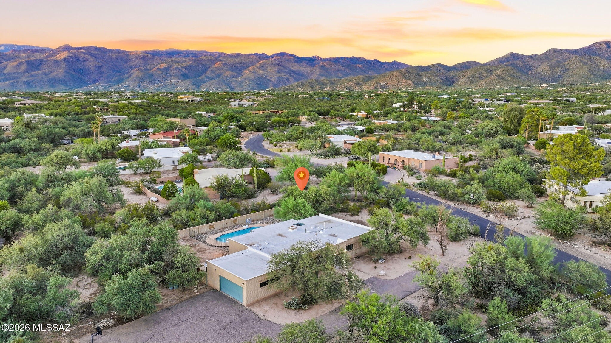 2401 N Avenida De La Lantana