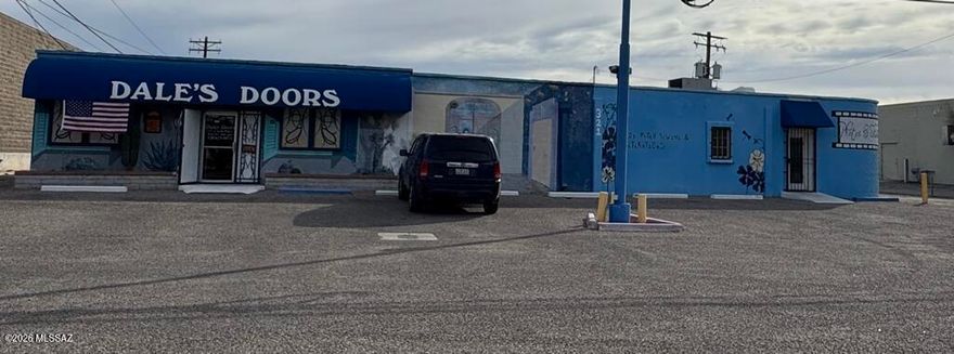 Excellent Centrally Located Warehouse Showroom and offices with Great Arterial  Street frontage. Many potential uses from warehouse distribution to light manufacturing. Has a fire sprinkler system, 
Zoned Tucson I-1, Property includes 4 separate parcels with 4 tax codes. Alley access on both North & South sides plus street frontage on Norris on the Eastside. 
Property has been used as a Showroom/ Office/ Warehouse for many years. 
Parcel codes are: 129-04-2850, 129-04-2860,
129-04-2940, 129-04-2950