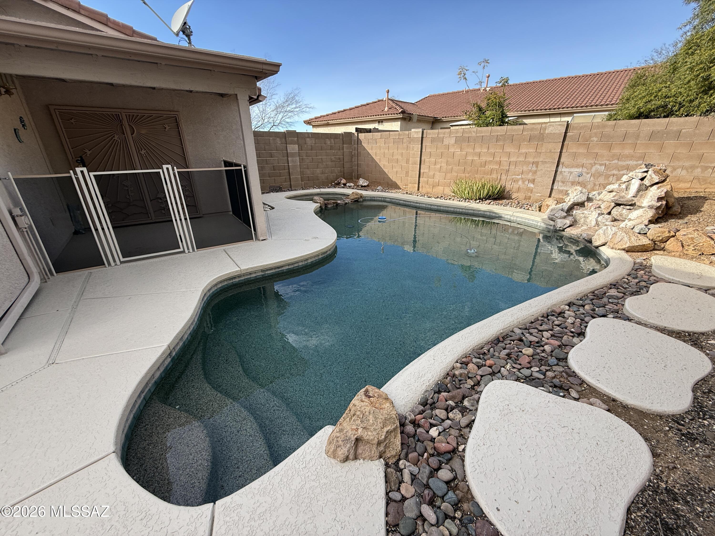 Vista Oeste Estates (1-37) - Residential Lease