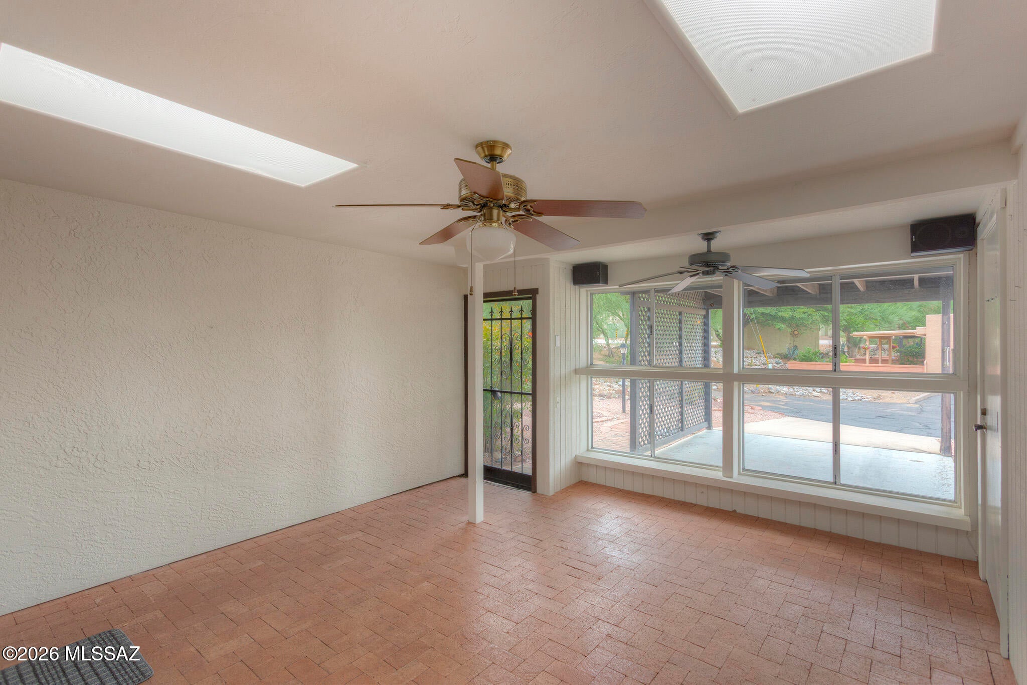 77 W Calle Del Lago