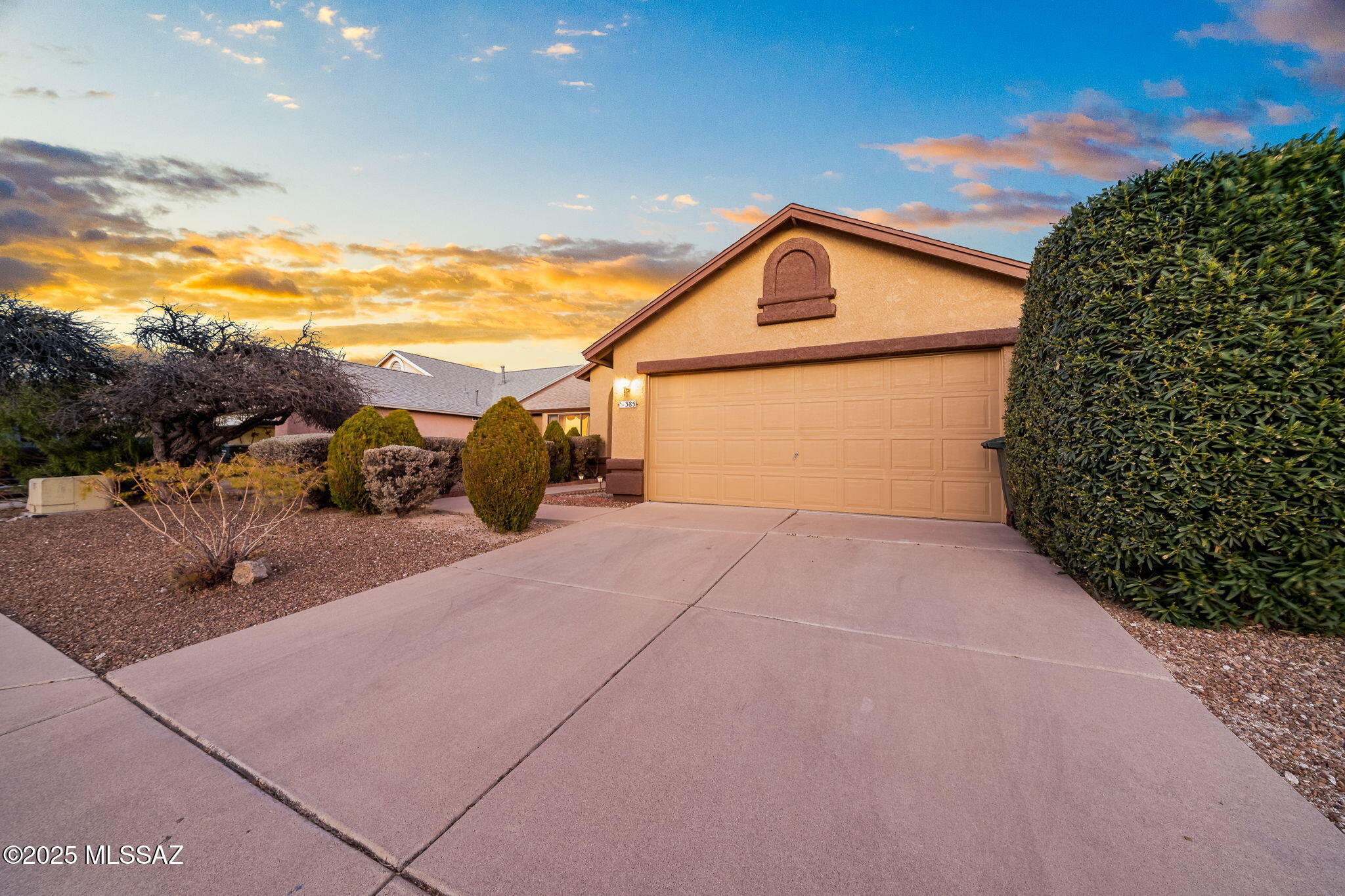 385 S Ridgefield Avenue