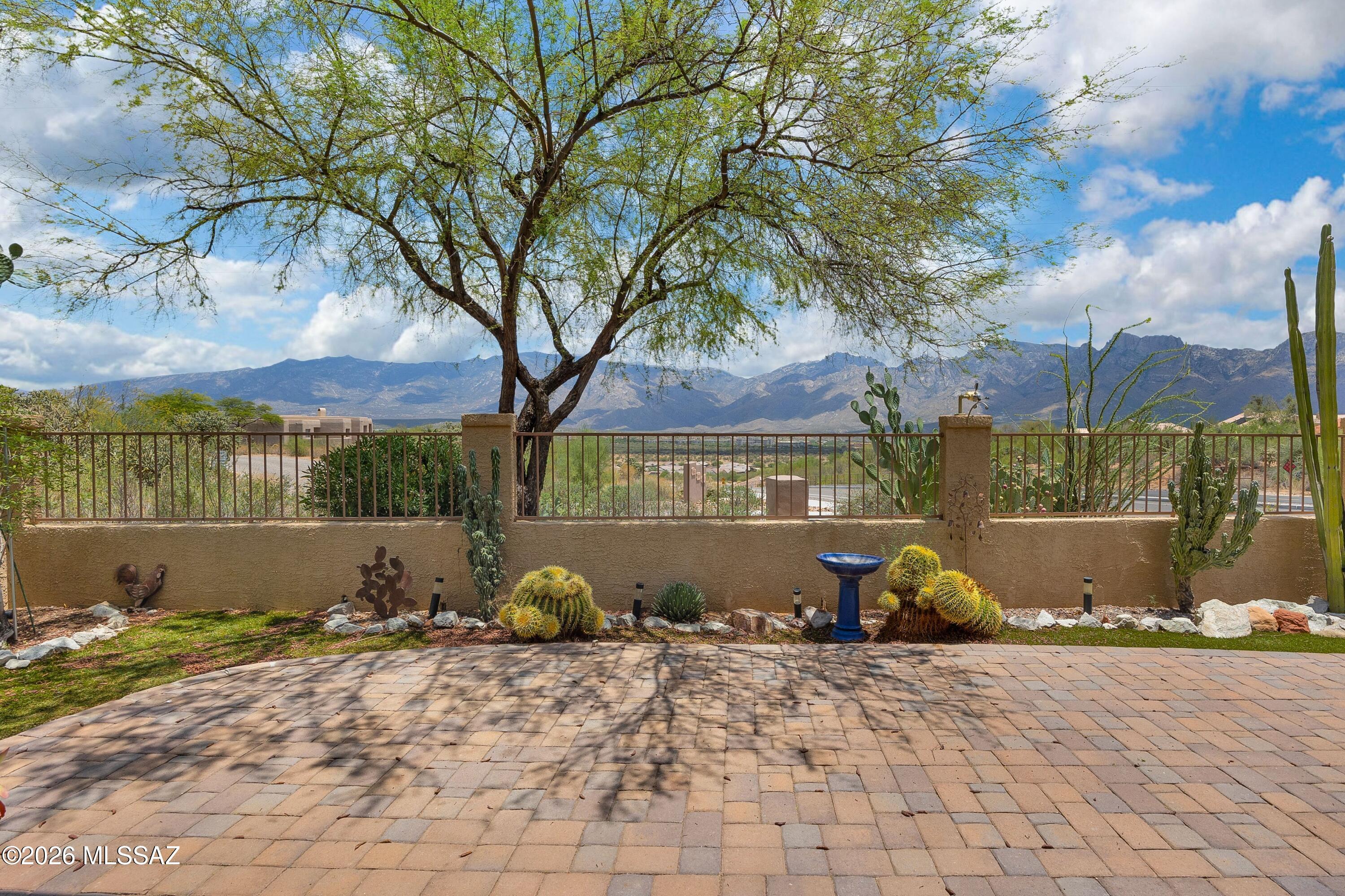 12608 N Sleeping Coyote Drive