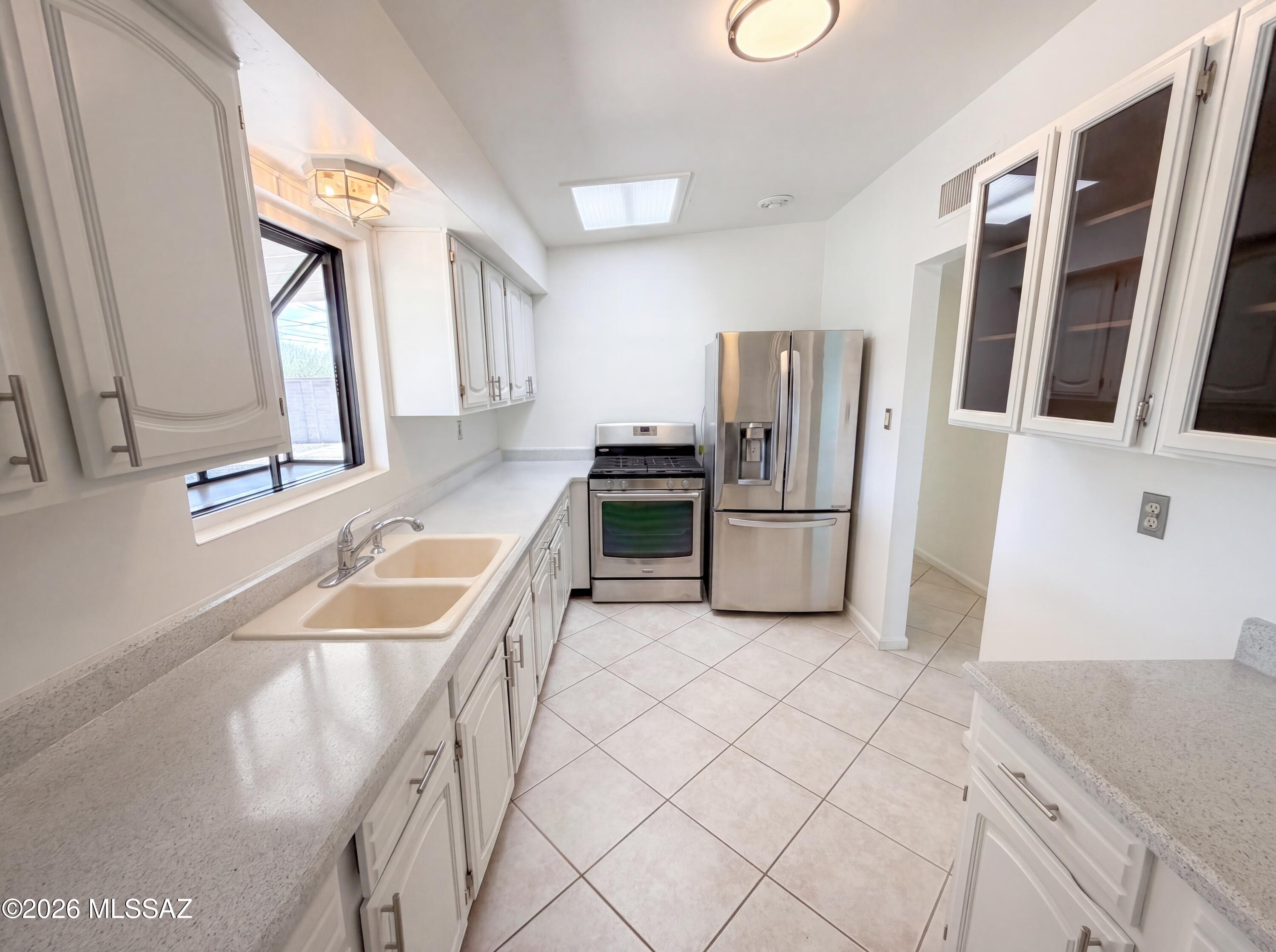 650 S Kenyon Drive