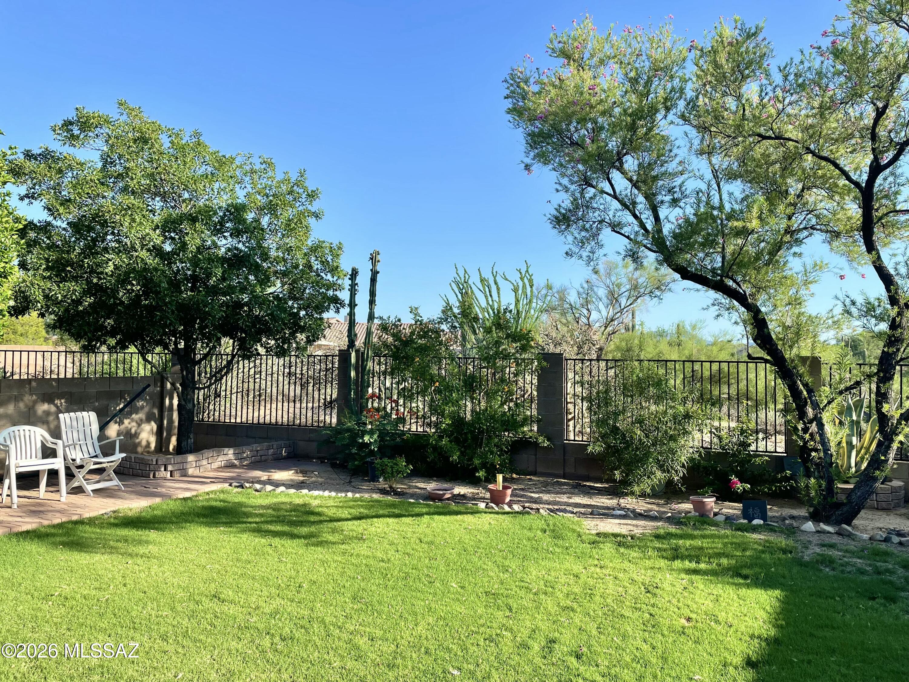 2572 W Bluffs Peak Court